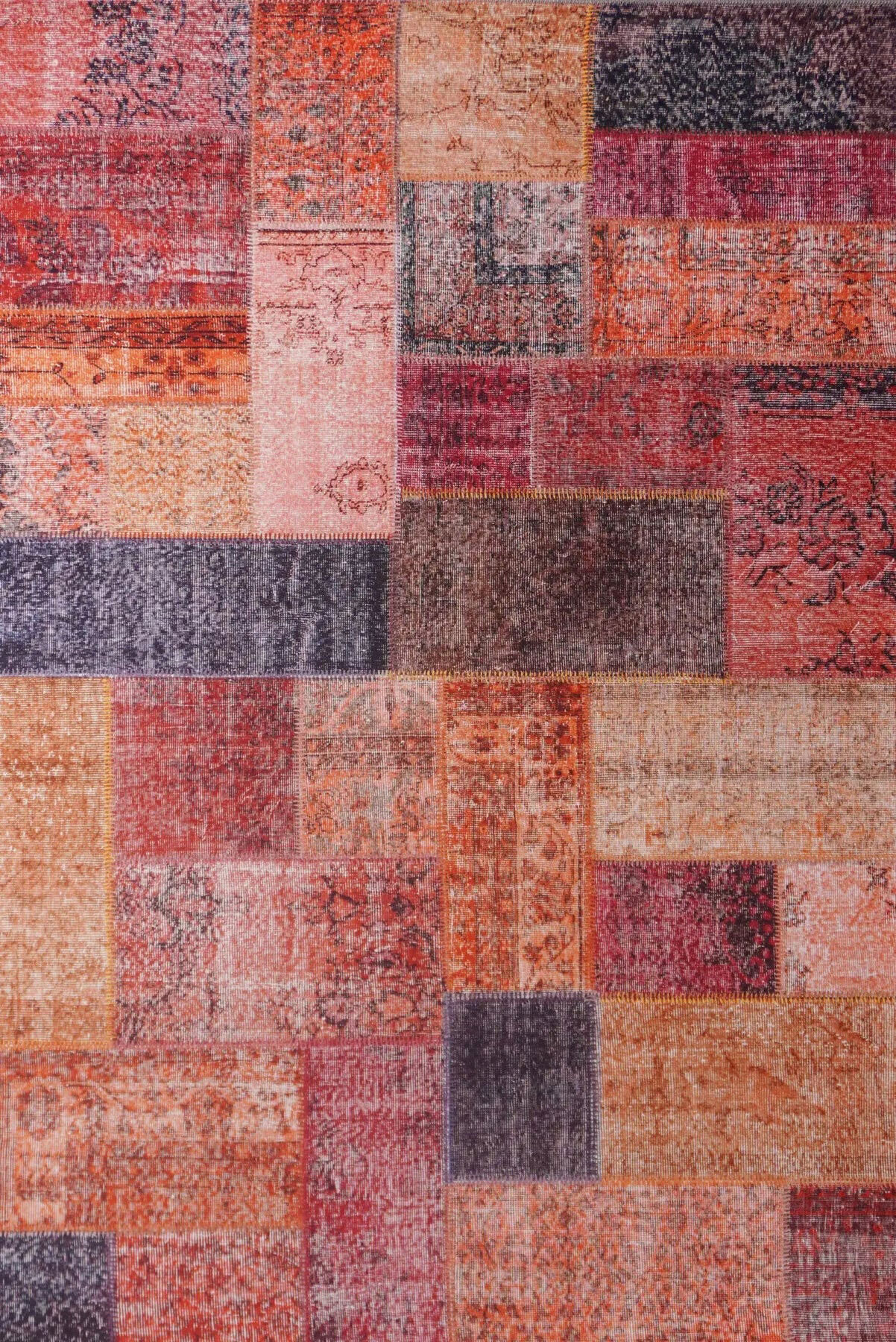 Large View Noble Traditional Patchwork Rug