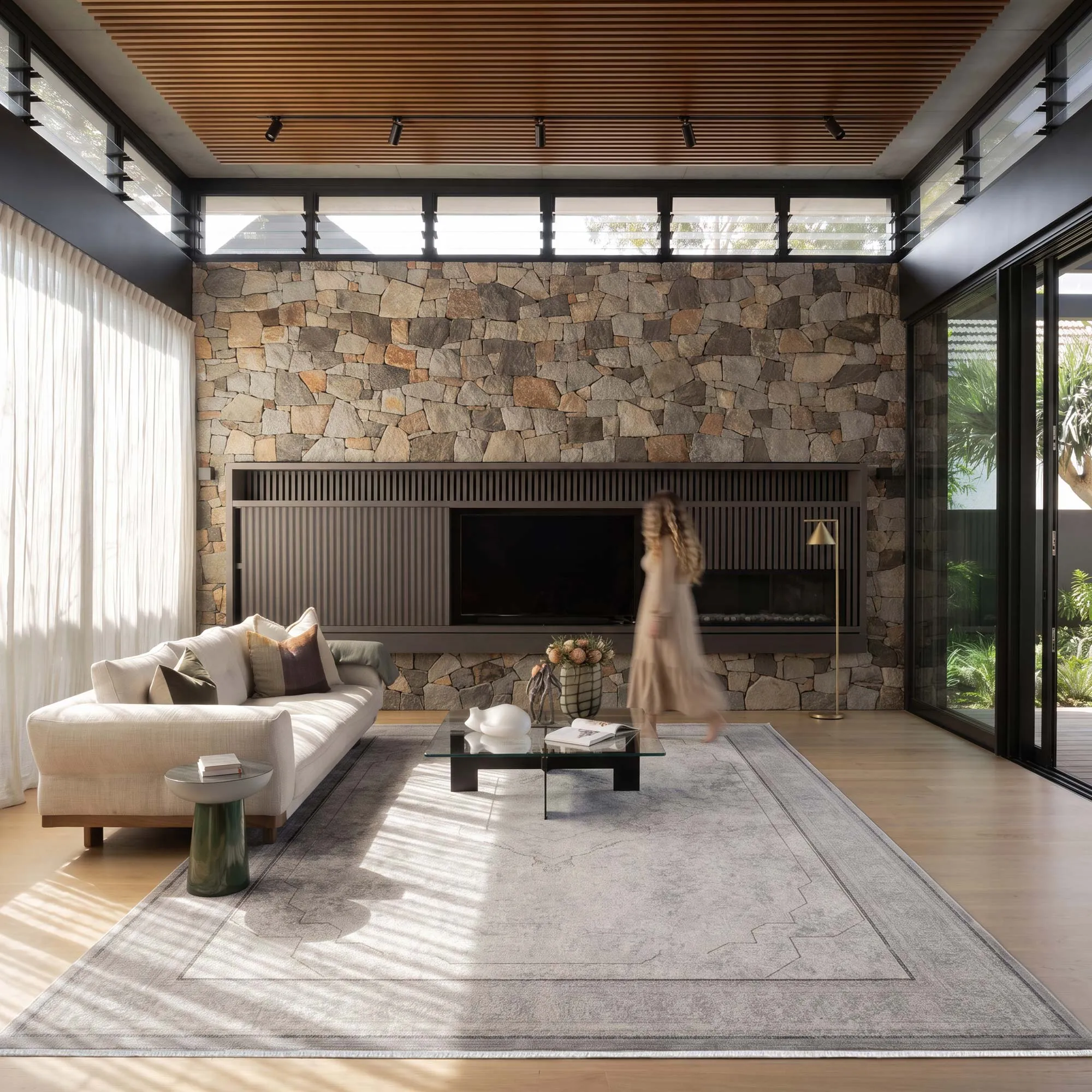 Fendi Traditional Medallion Rug