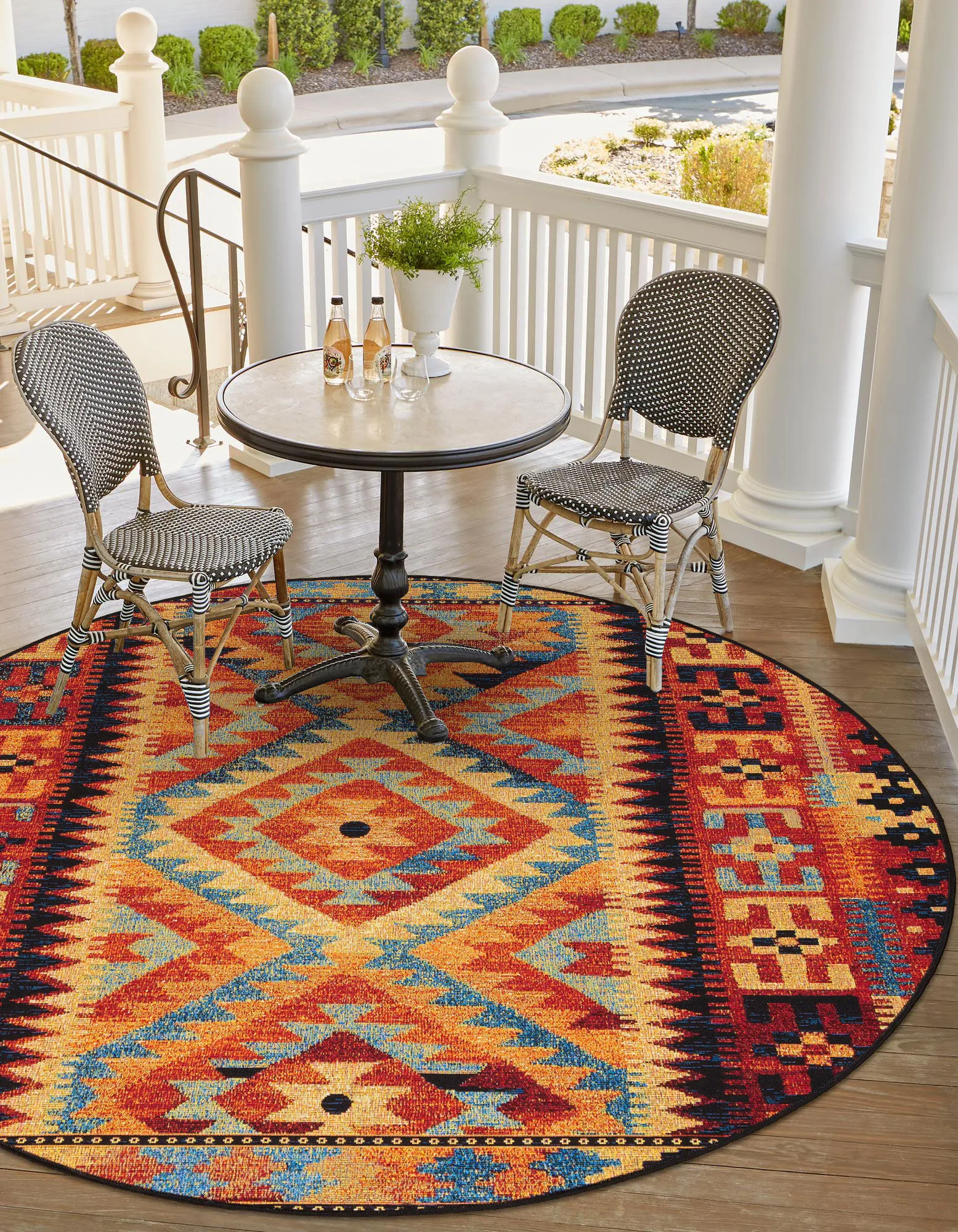 Large View Mystique Round Outdoor Rug