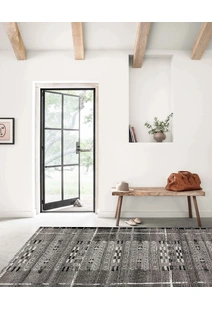 Aperto Black Tribal Pattern Rug