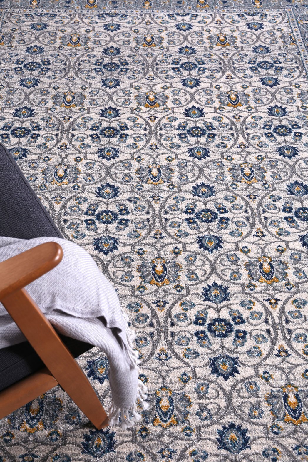 Donna Traditional Rug