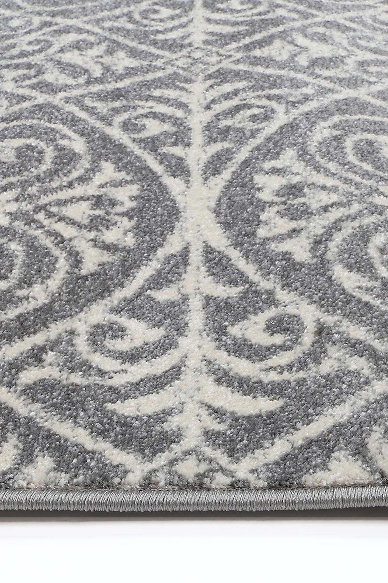 Large View Donna Traditional Lattice Rug