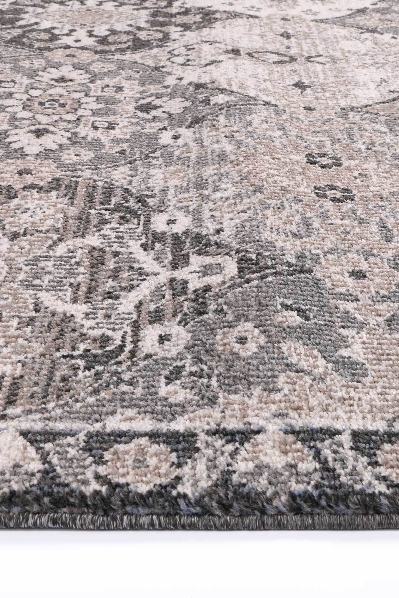 Alani Traditional Geometric Rug