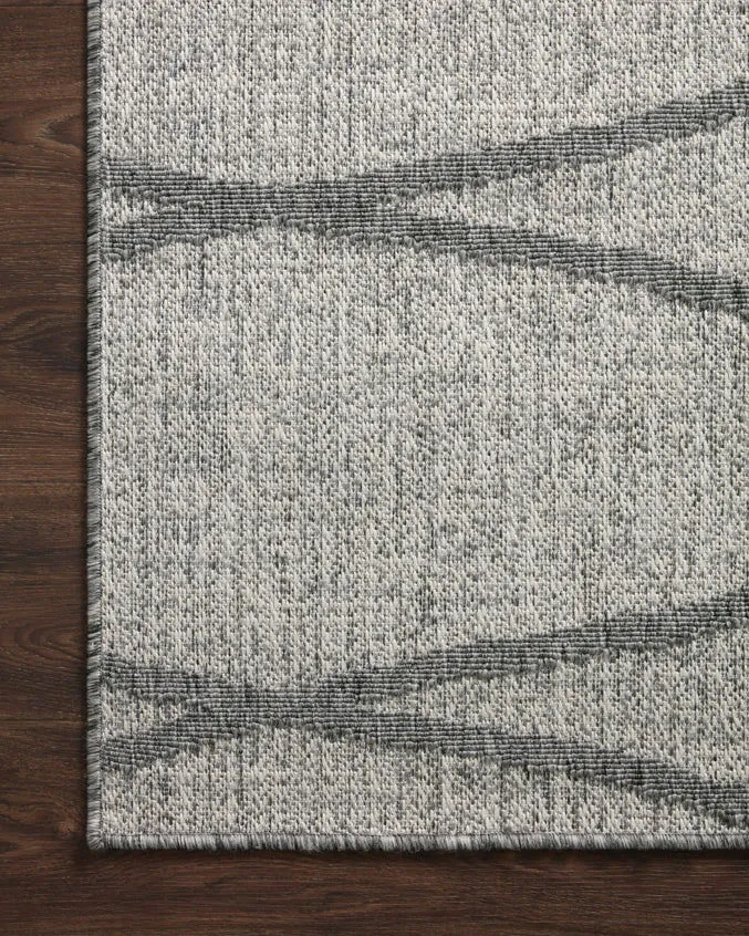 Large View Alfresco Wavy Trellis Rug