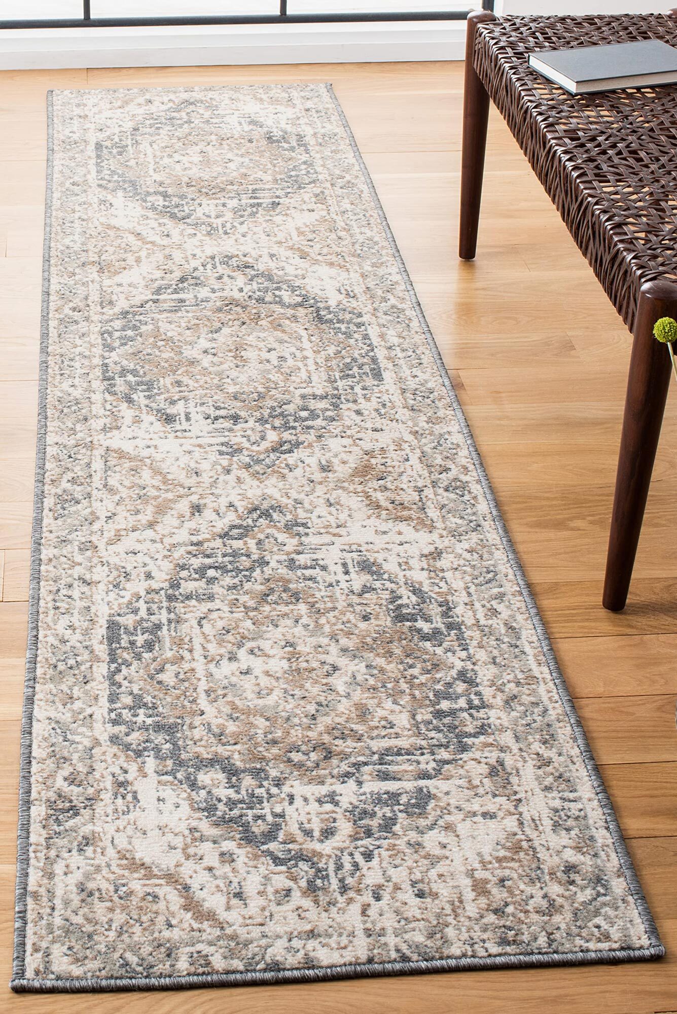 Large View Alfa Traditional Medallion Rug