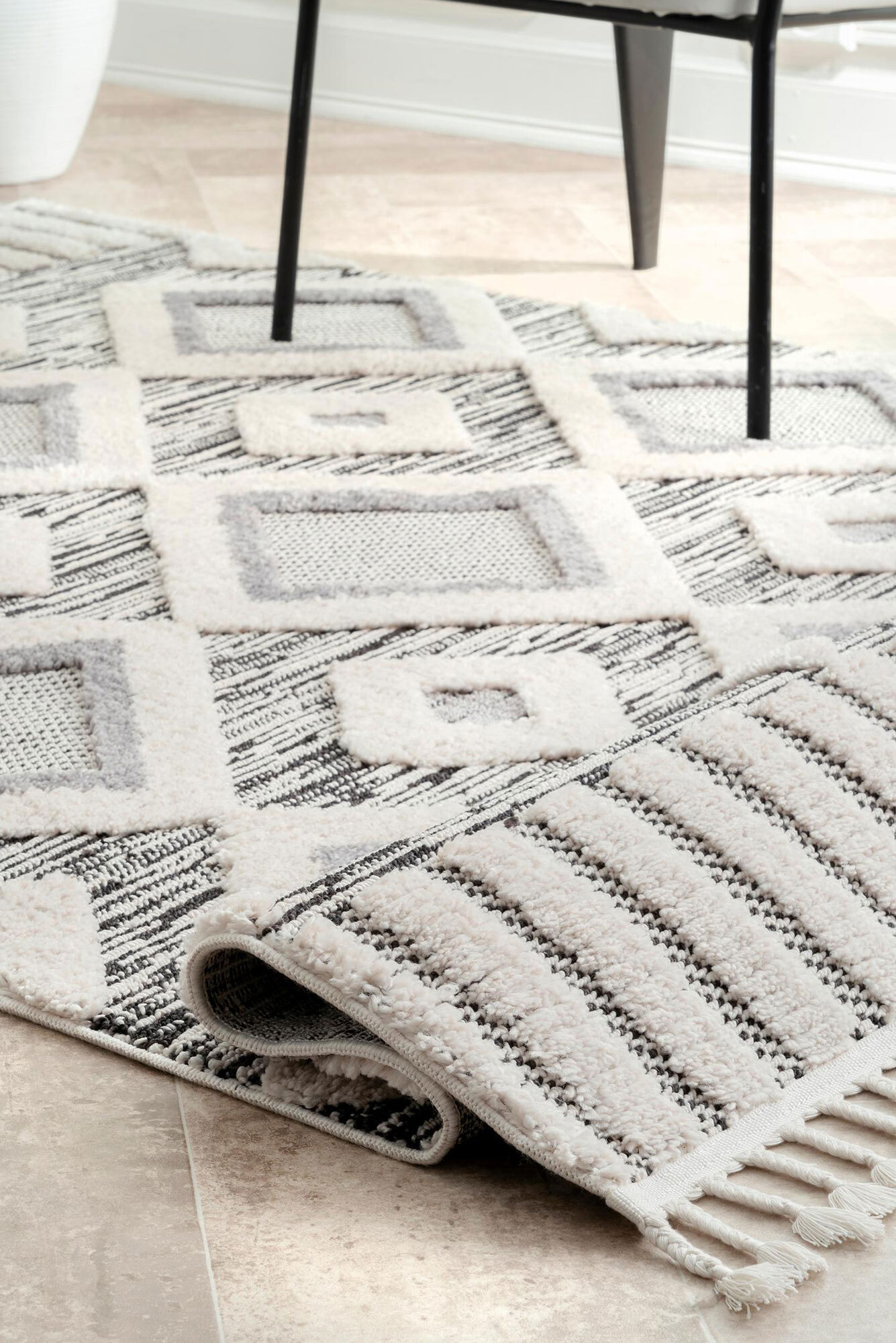 Aroma Fringed Moroccan Rug