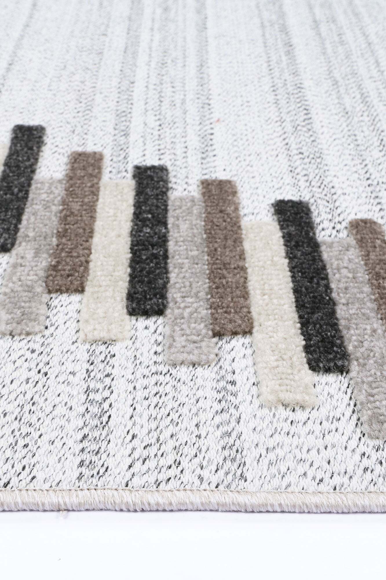 Large View Ariel Diamond Moroccan Rug