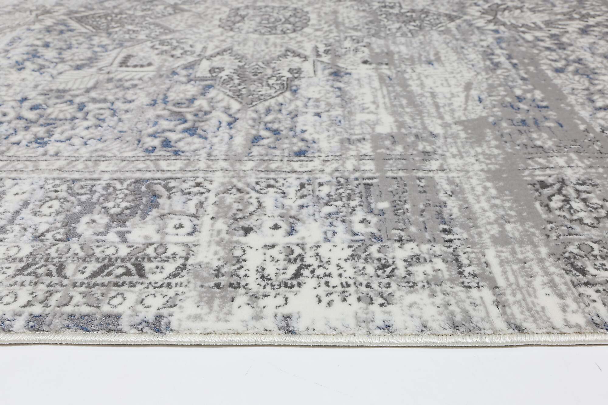 Bari Traditional Medallion Rug