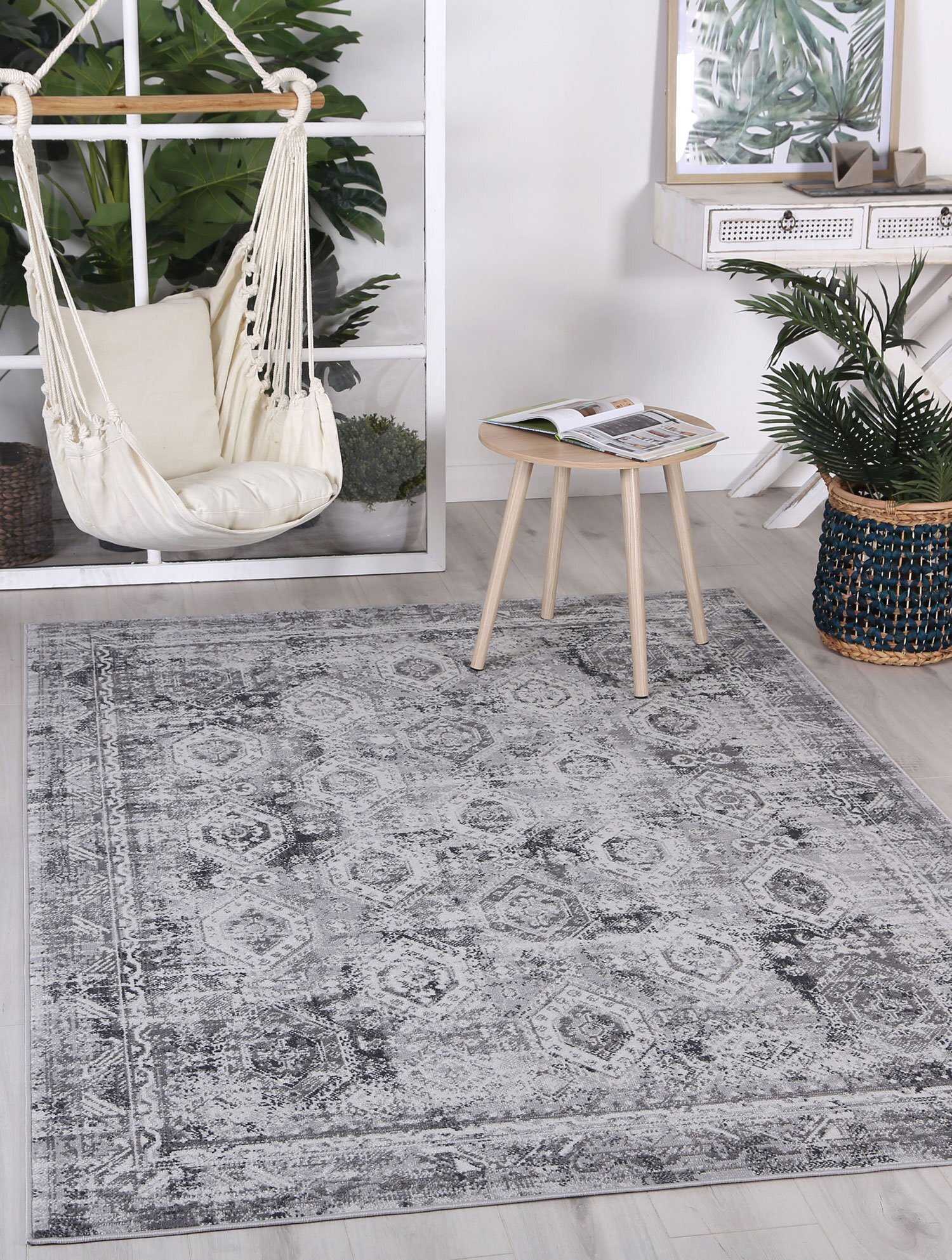 Large View Casa Traditional Rug