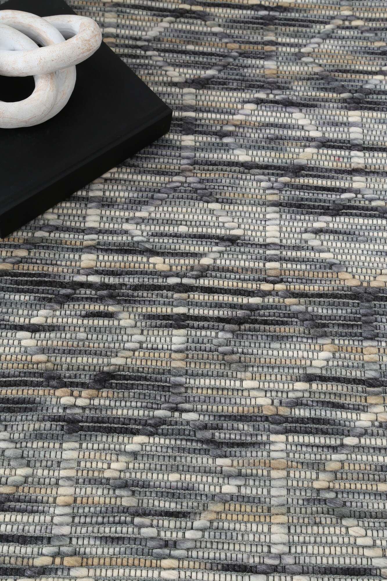 Large View Chea Geometric Wool Rug