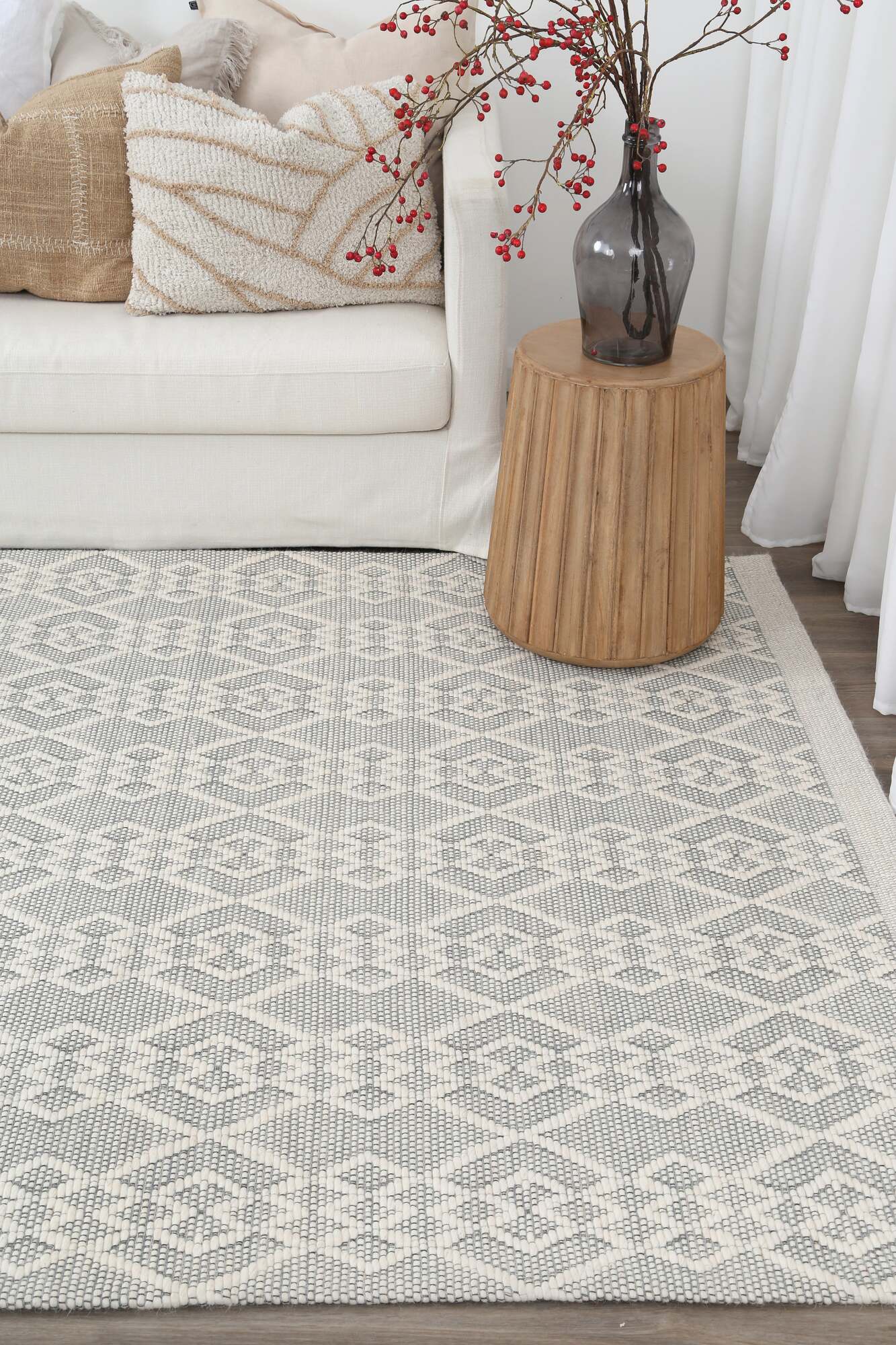 Large View Chea Geometric Wool Rug