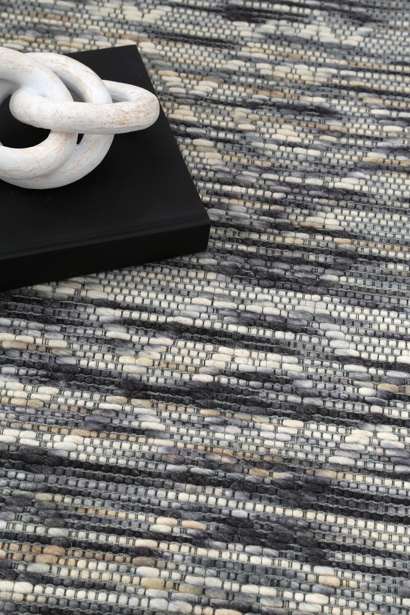 Large View Chea Geometric Wool Rug