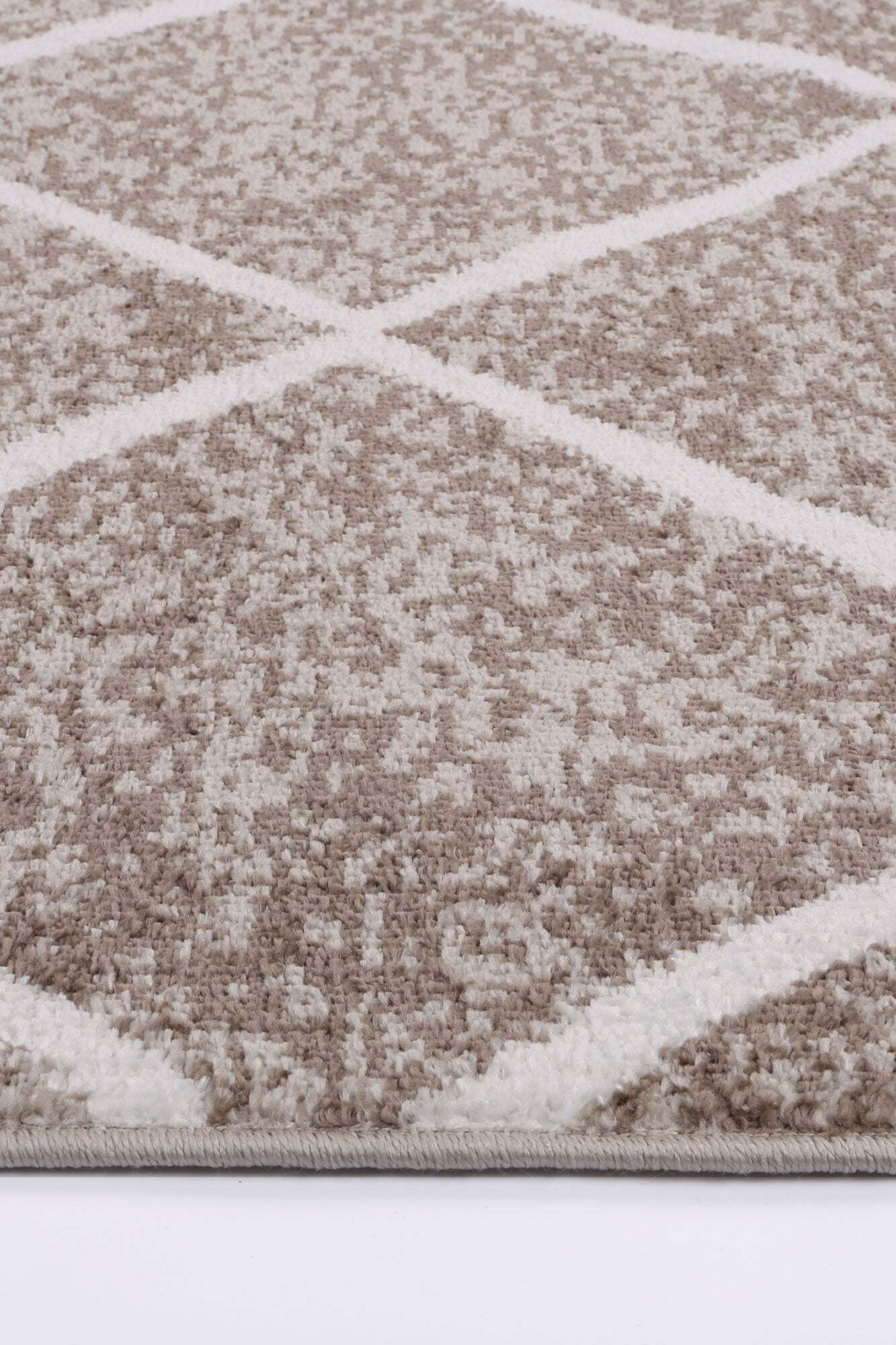 Kelly Diamond Pattern Trellis Rug