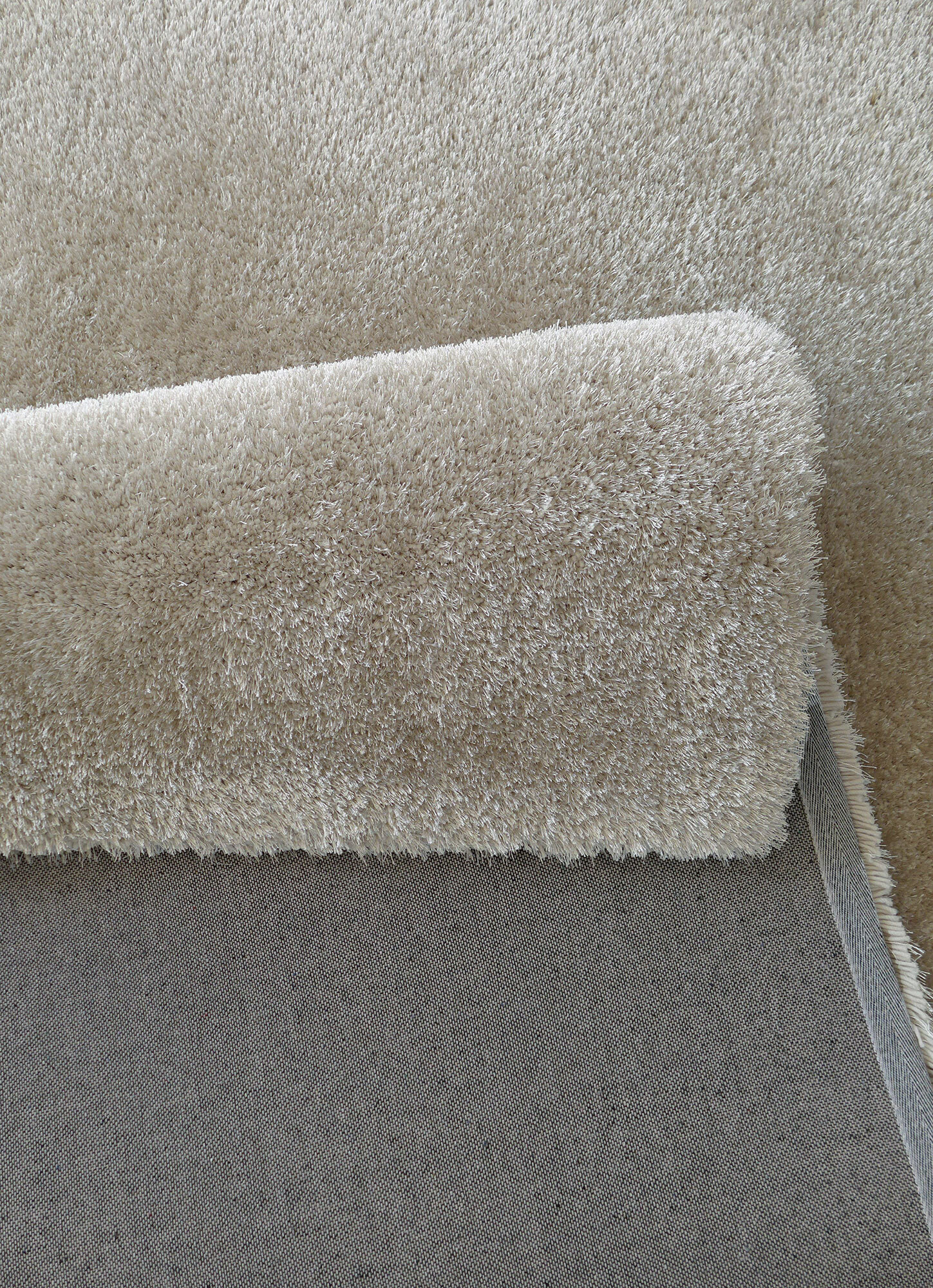 Large View Luxe Thick Plain Shaggy Rug