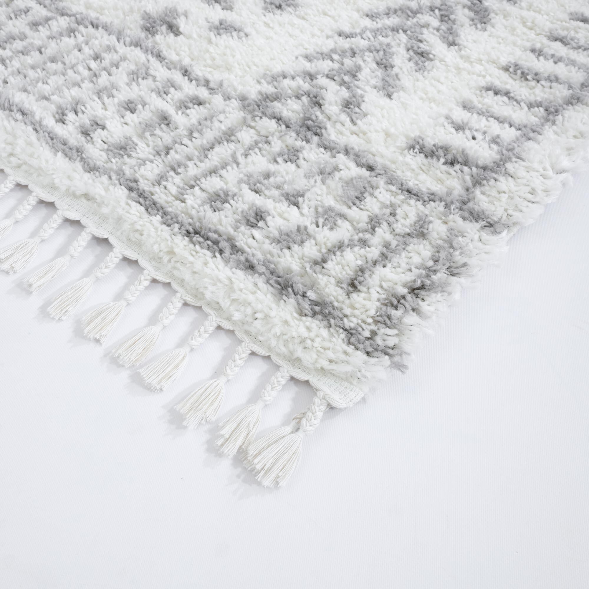 Large View Larry Moroccan Tassel Shaggy Rug