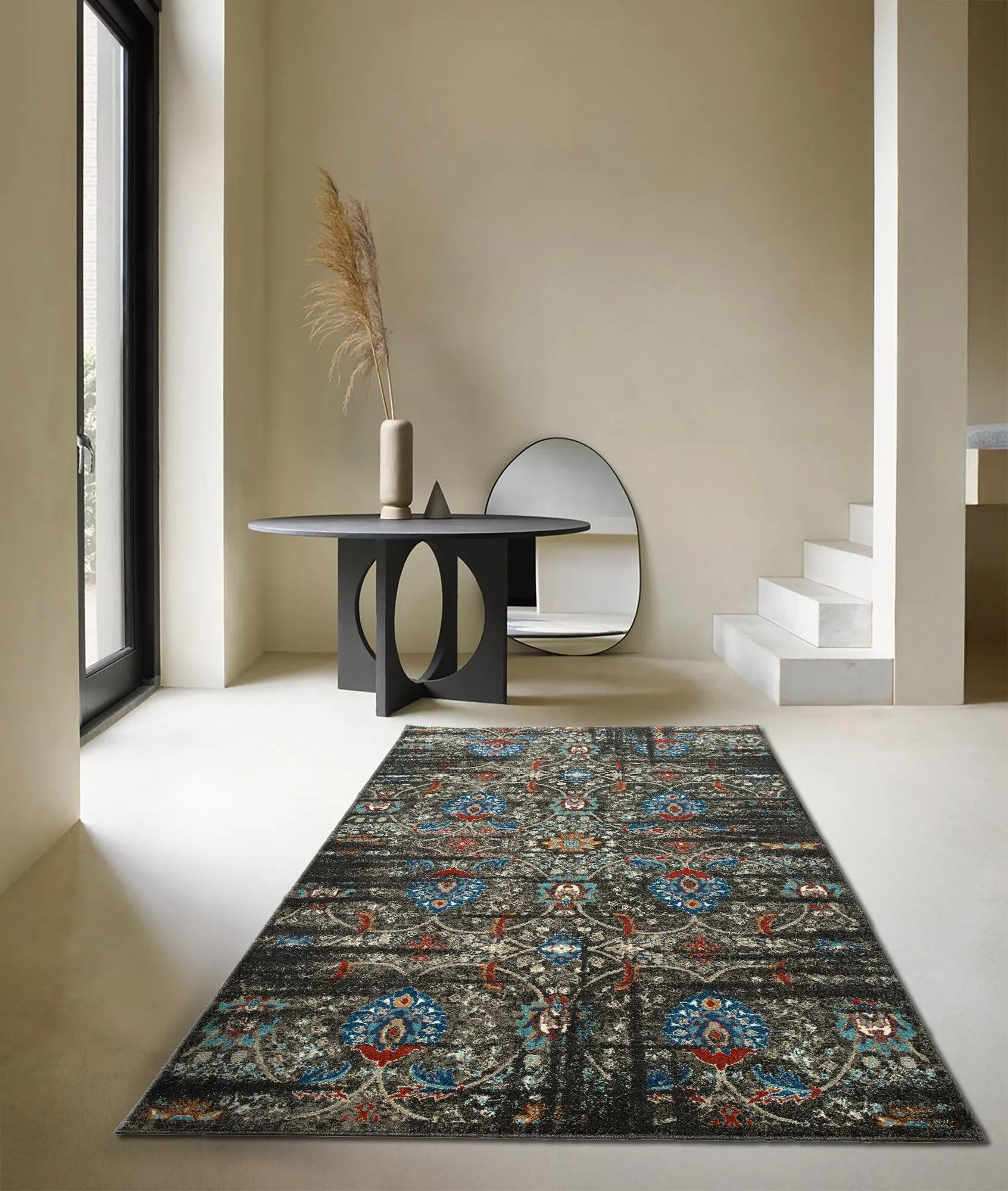 Large View Mobi Traditional Rug