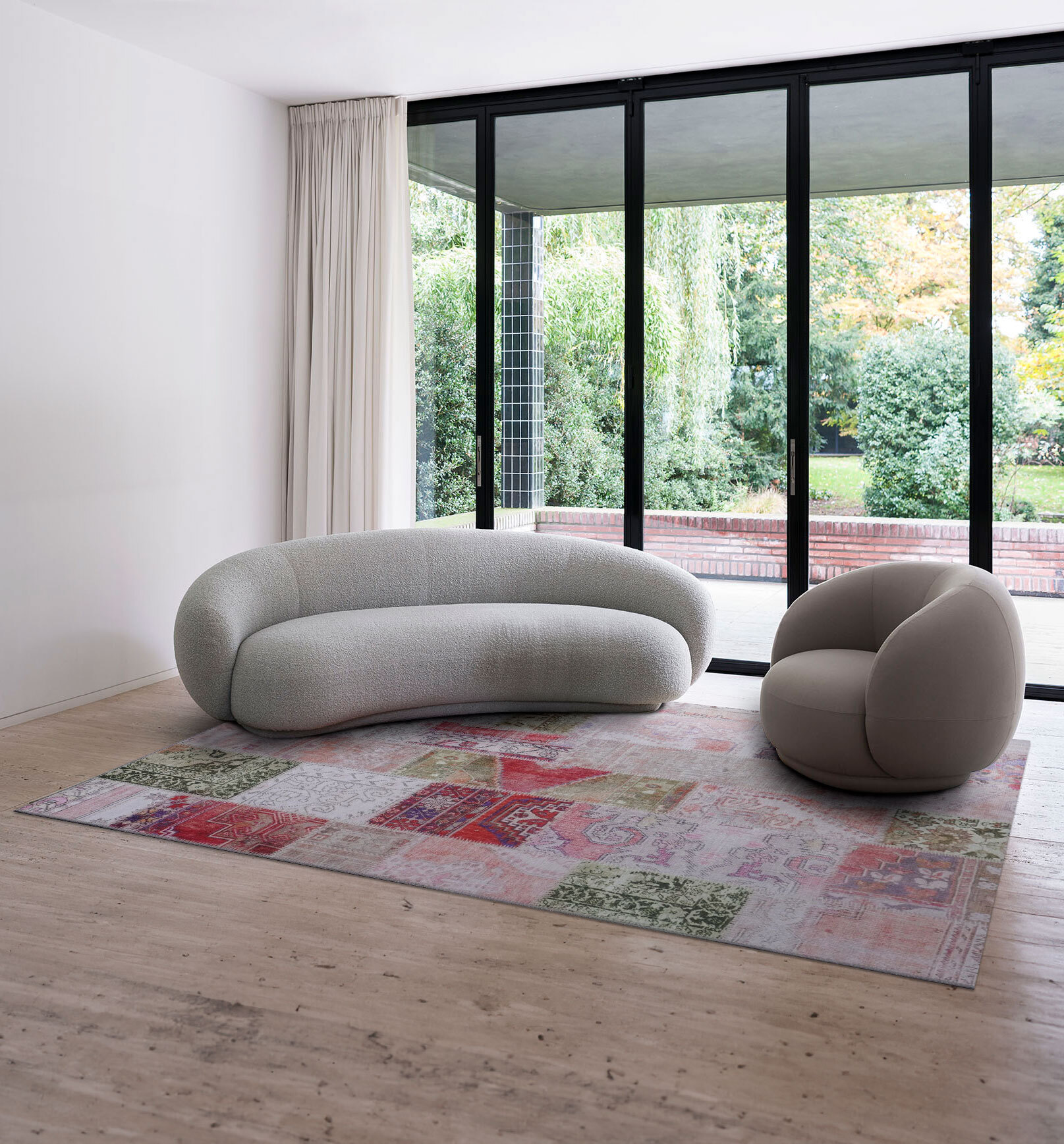 Large View Noble Traditional Patchwork Rug
