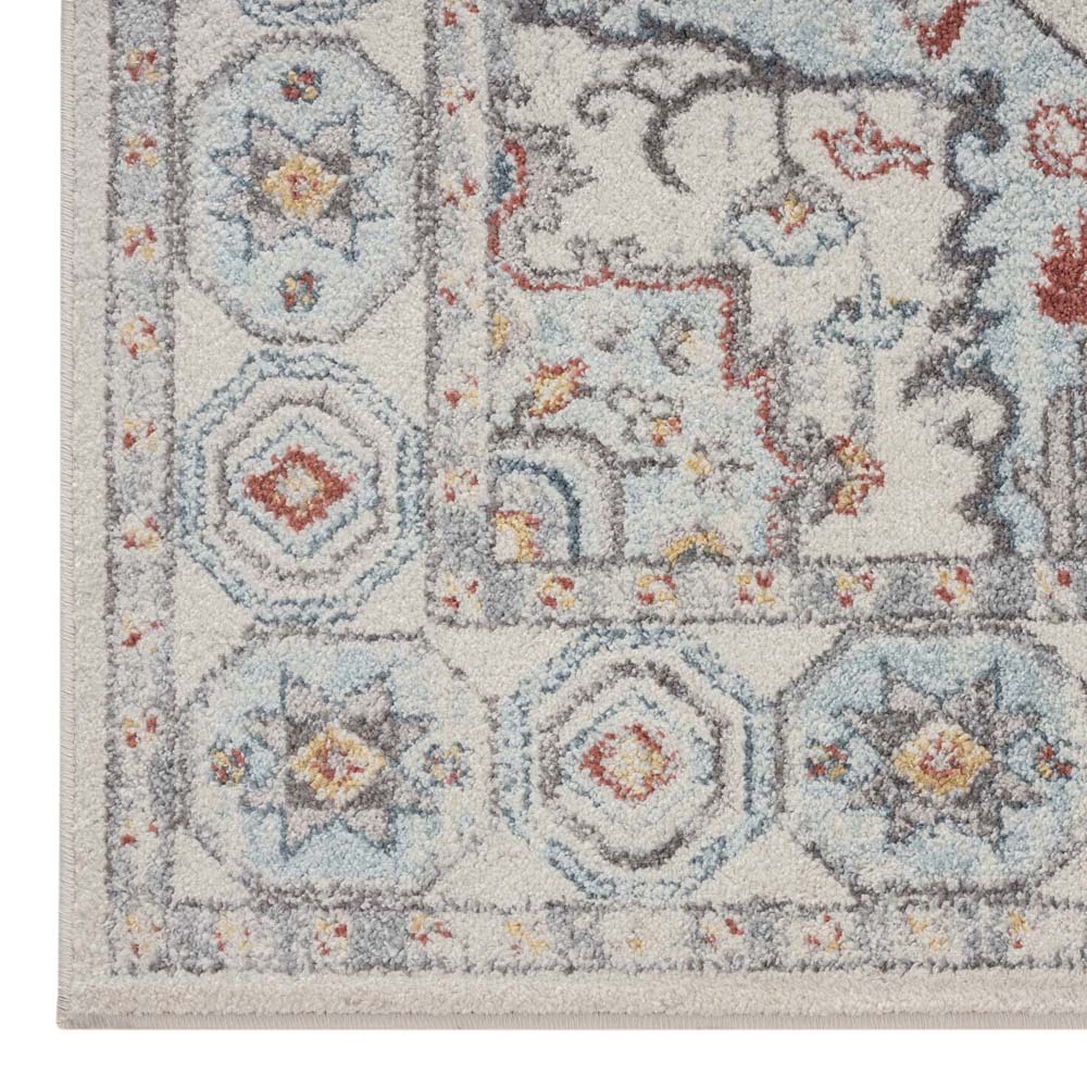 Nyle Traditional Medallion Rug