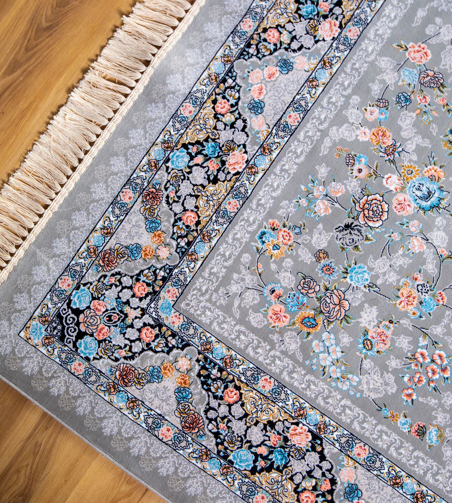 Large View Prince Traditional Medallion Rug
