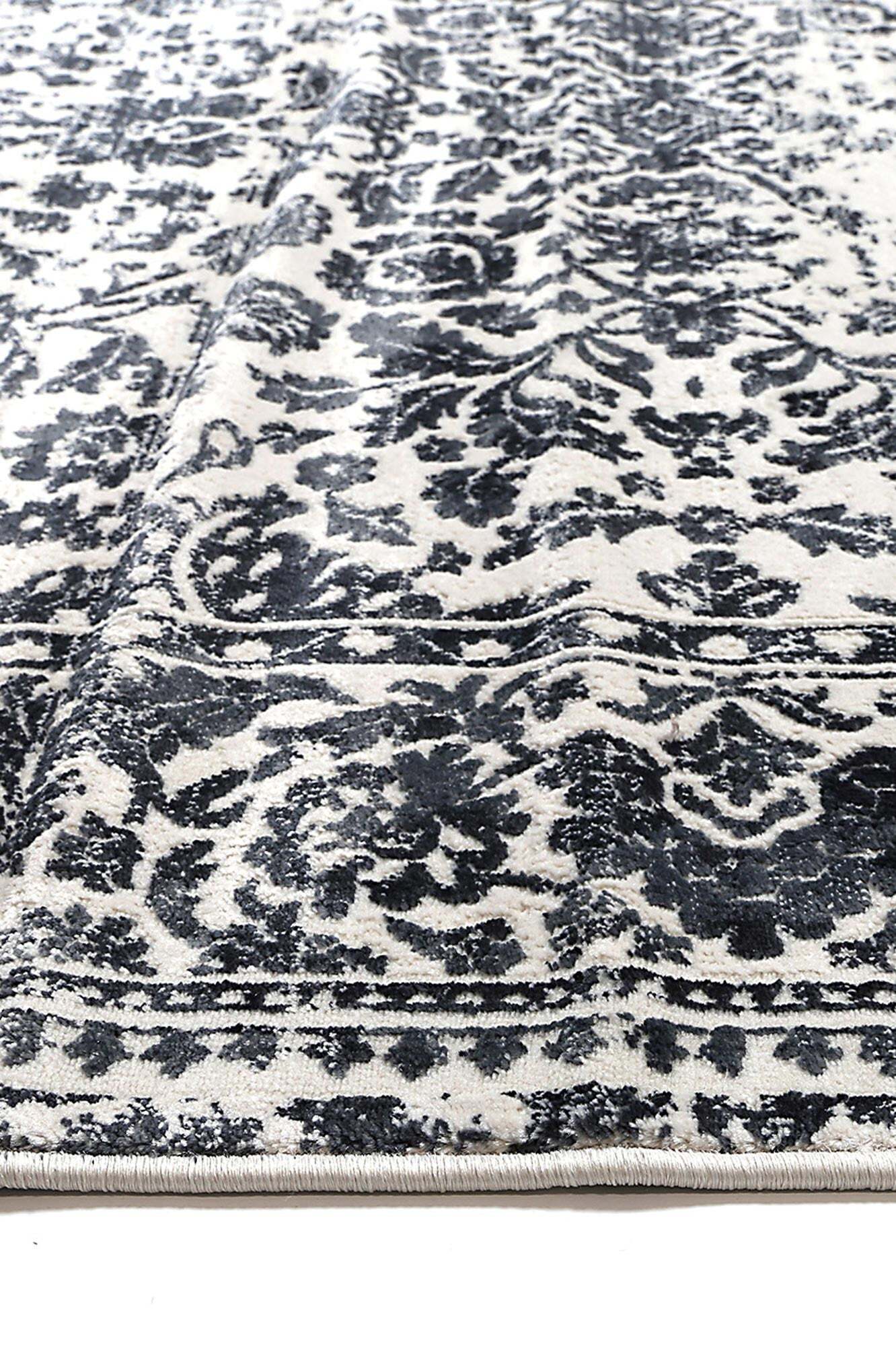 Large View Rina Traditional Floral Rug