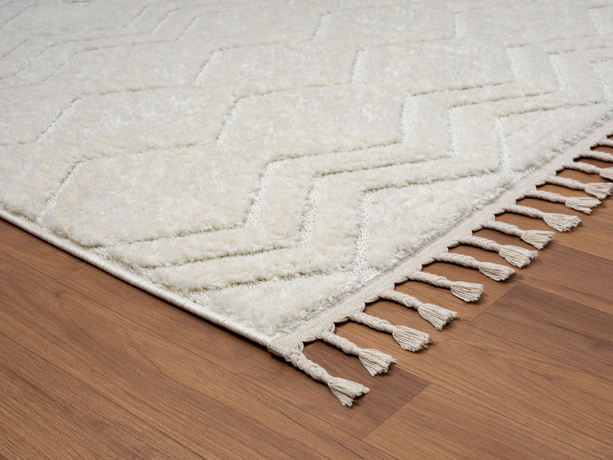 Large View Serenade Modern Chevron Rug