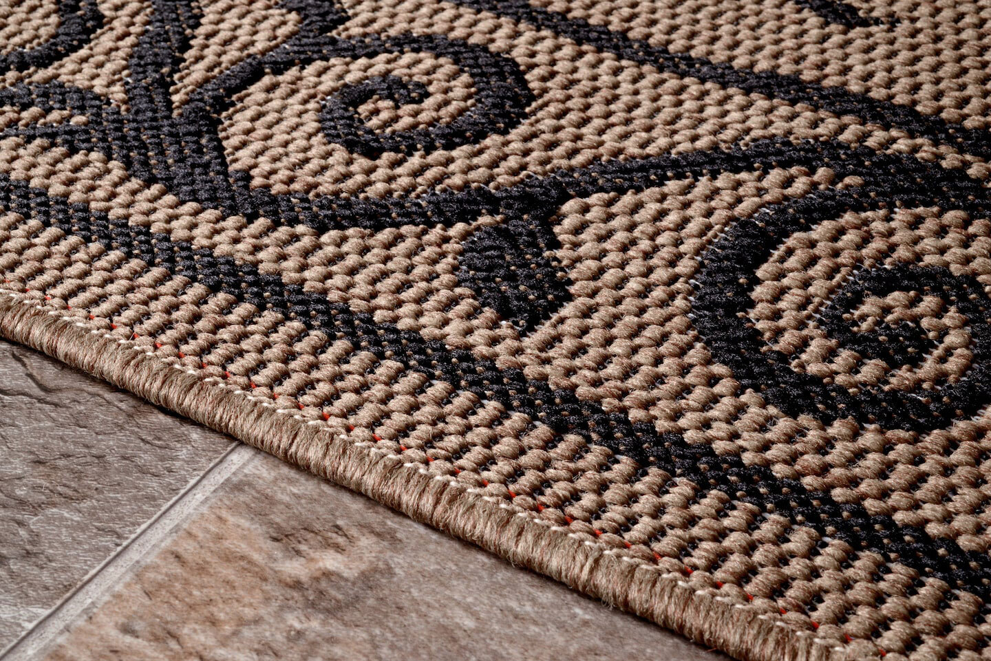 Large View Subi Wrought Iron Flatweave Rug