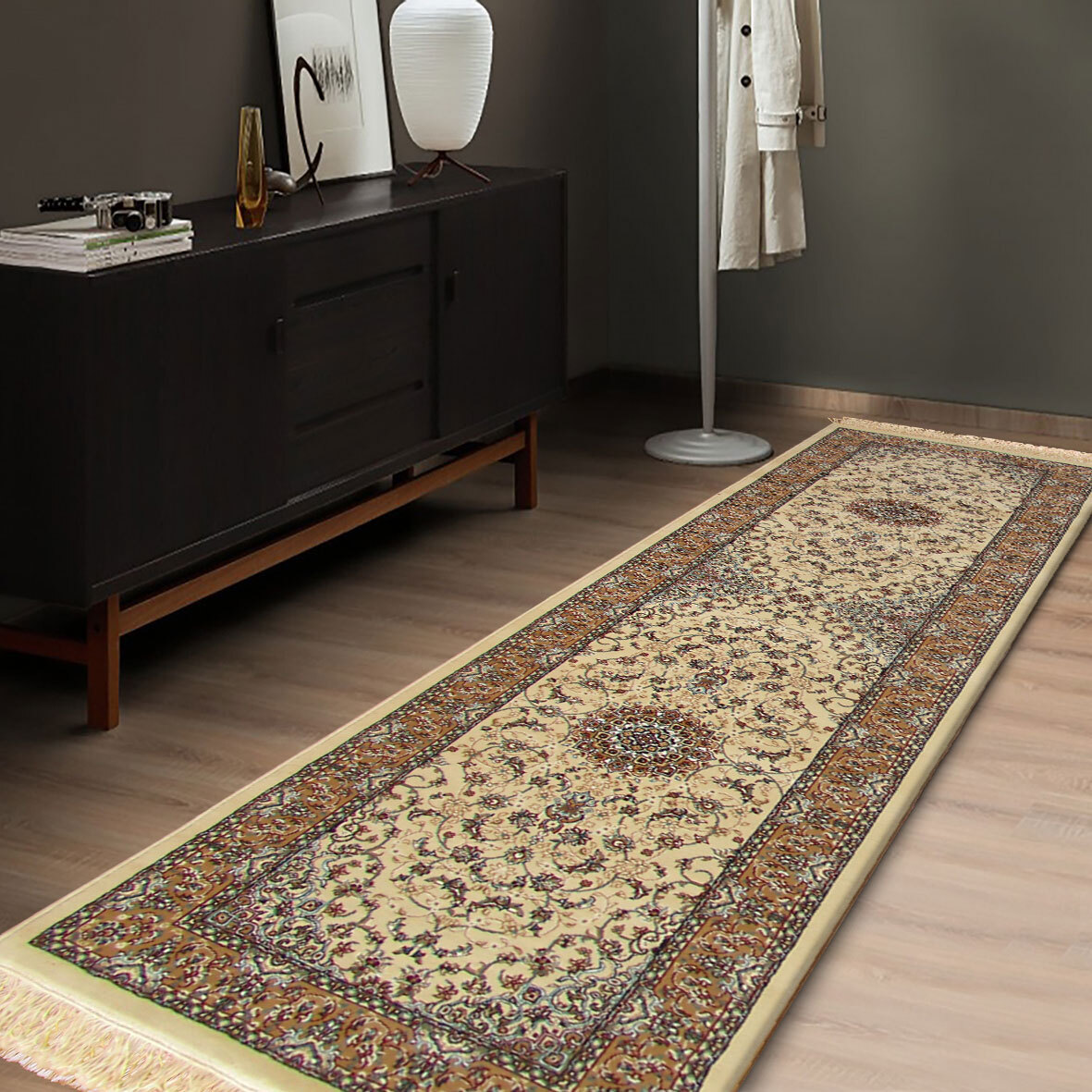 Tapis Traditional Fringed Rug