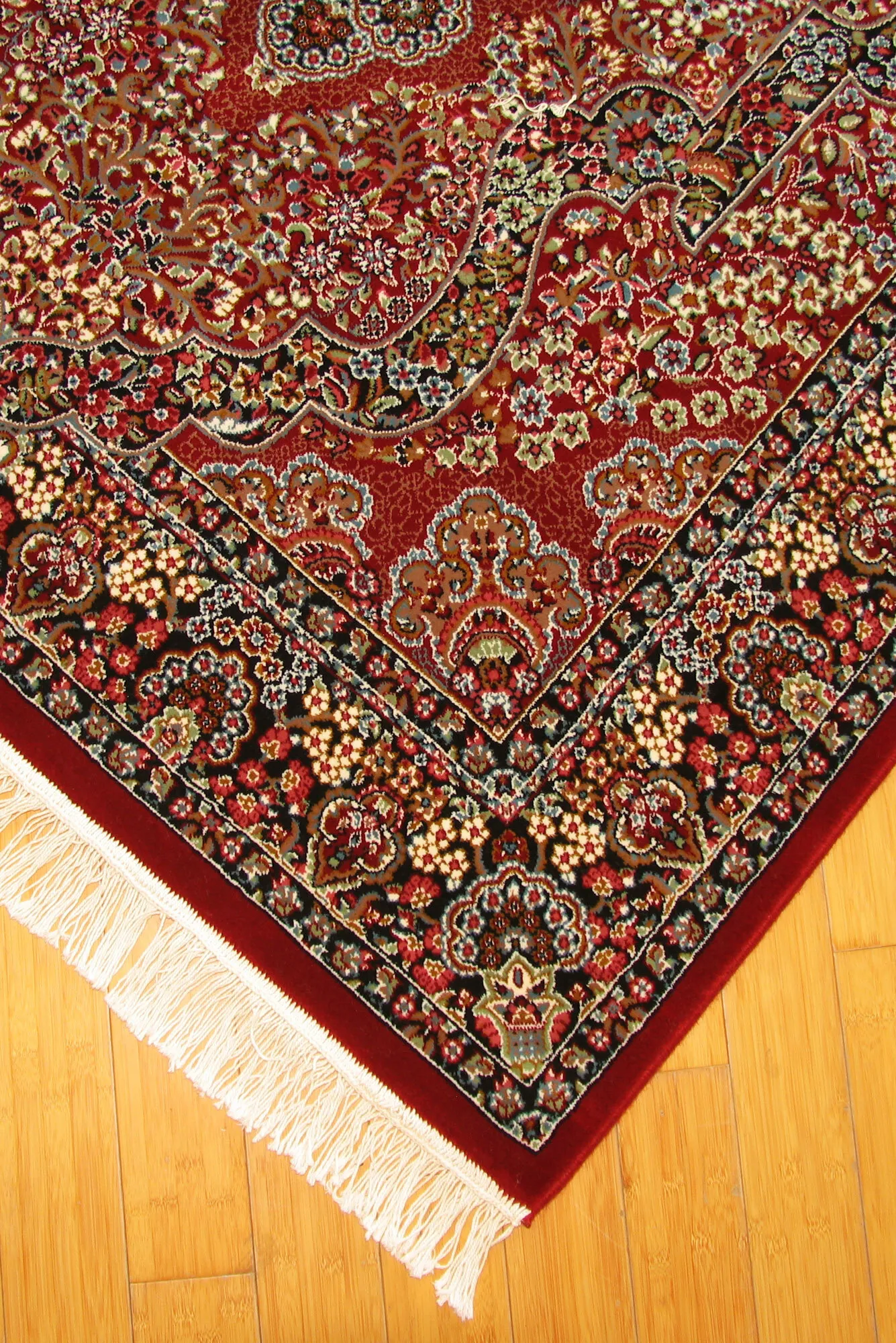 Tapis Red Traditional Fringed Rug