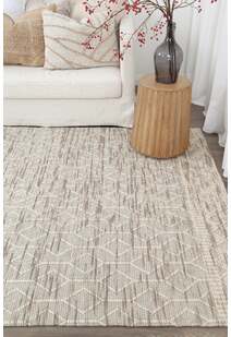 Chea Geometric Wool Rug