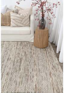 Chea Geometric Wool Rug