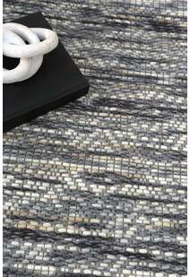 Chea Geometric Wool Rug