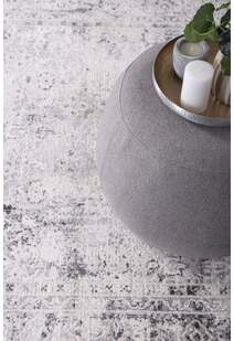 Elvis Traditional Distressed Rug
