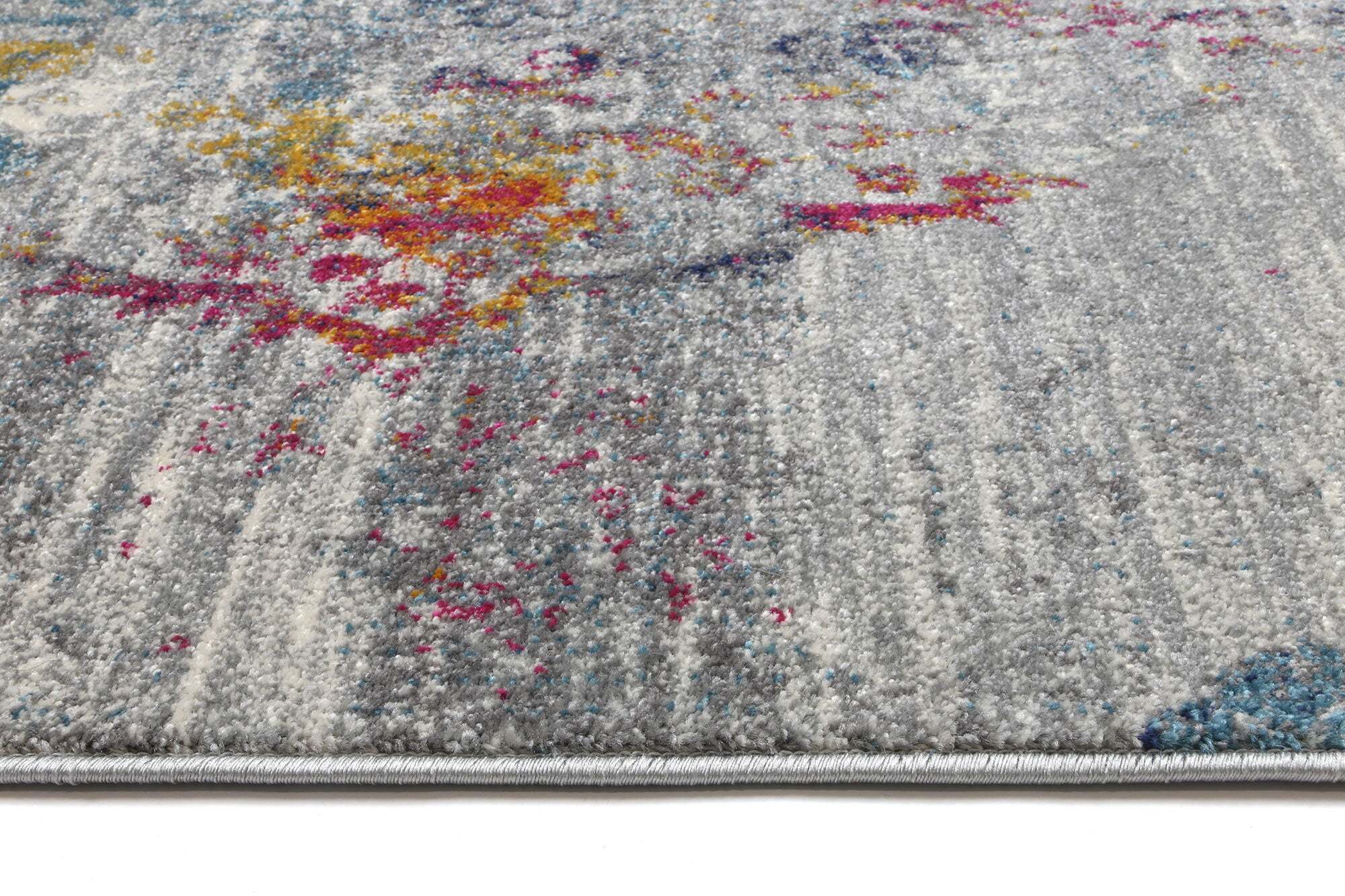 Large View Donna Traditional Rug