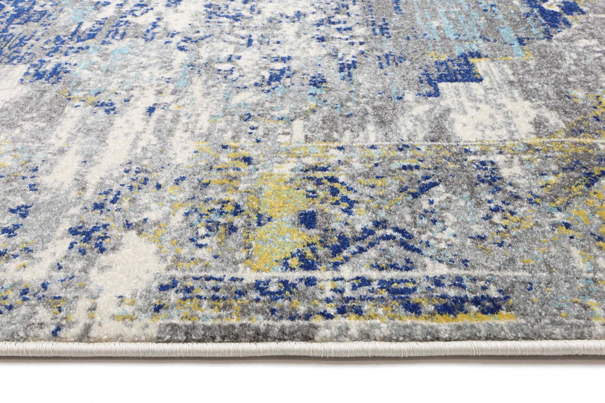 Large View Donna Traditional Rug
