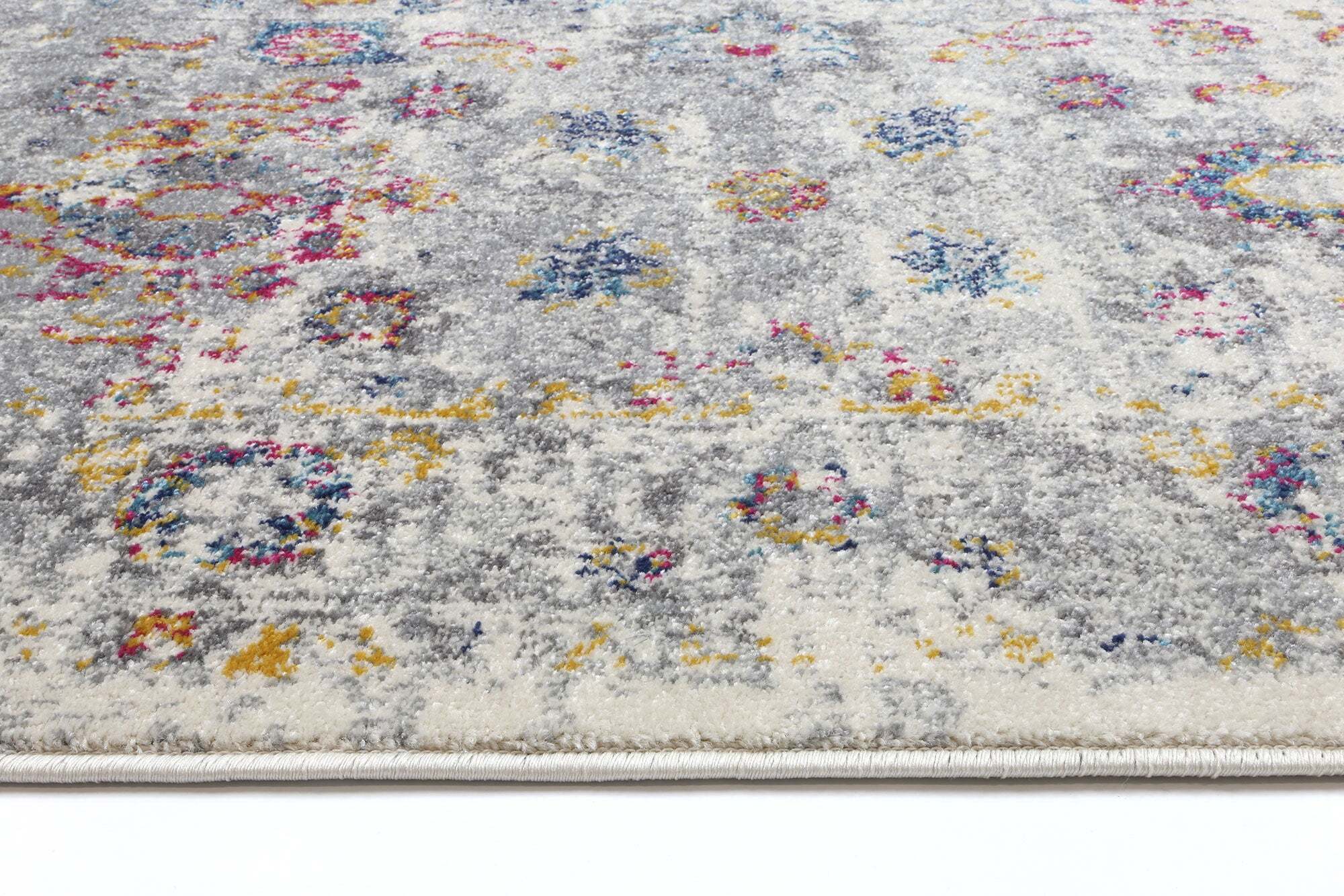 Large View Donna Traditional Rug