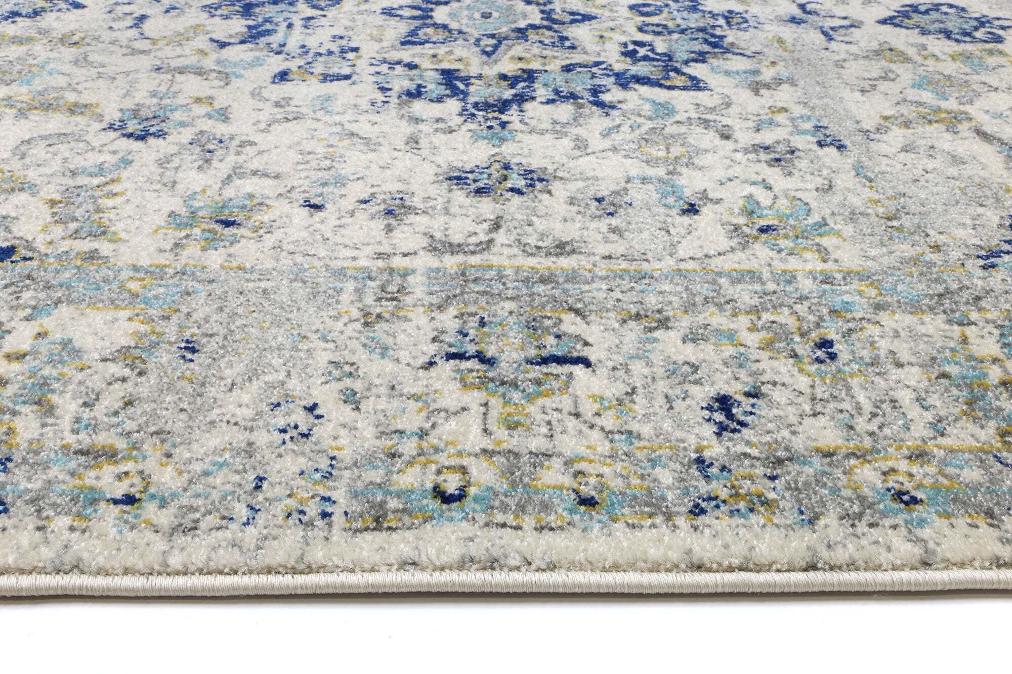 Large View Donna Traditional Rug