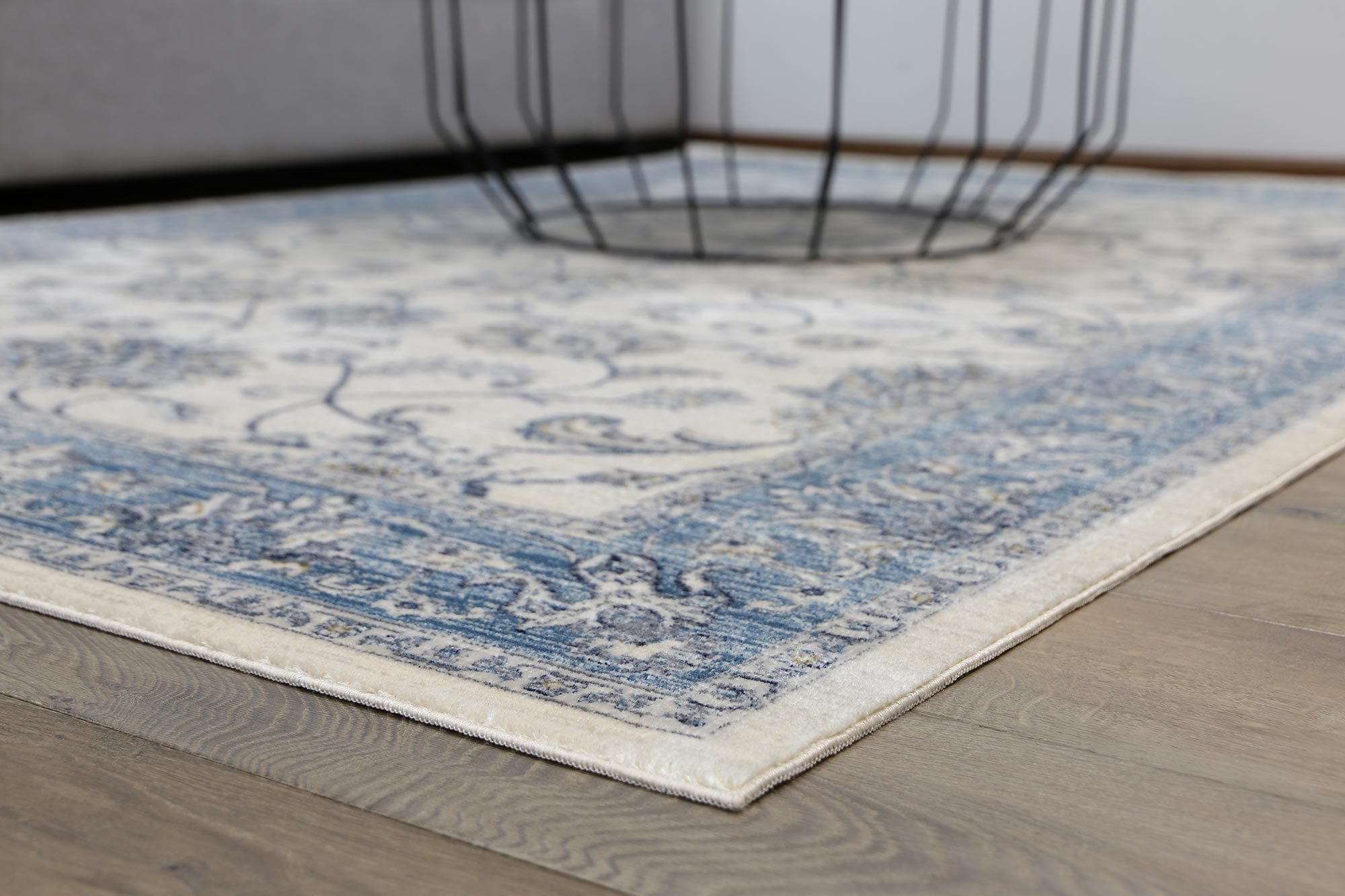 AME-6973A-Cre-Blu