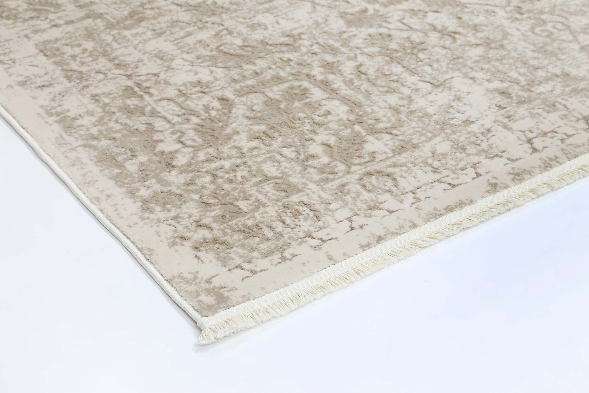 Large View Bari Traditional Medallion Rug