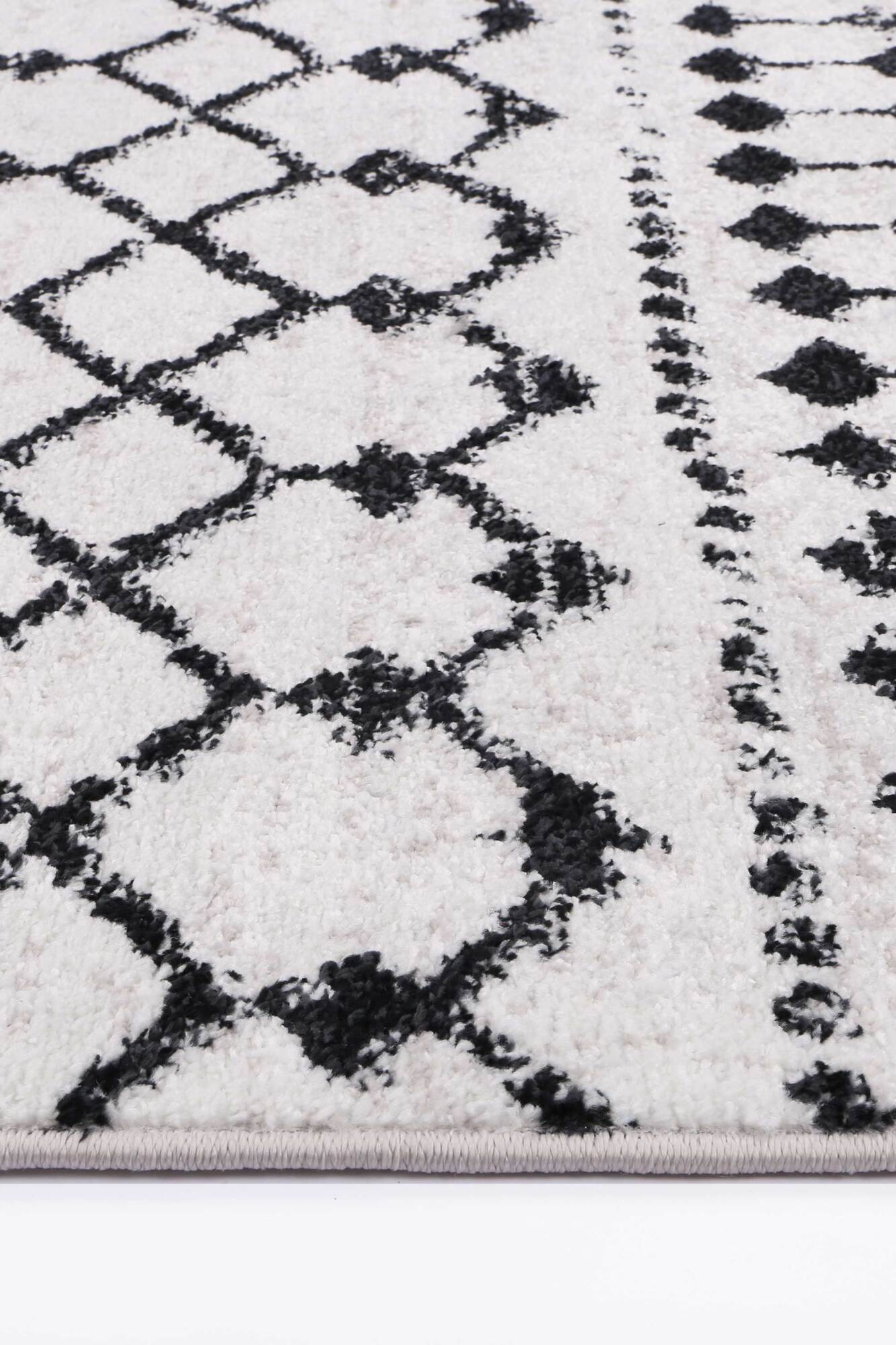 Large View Bello Geometric Tribal Rug
