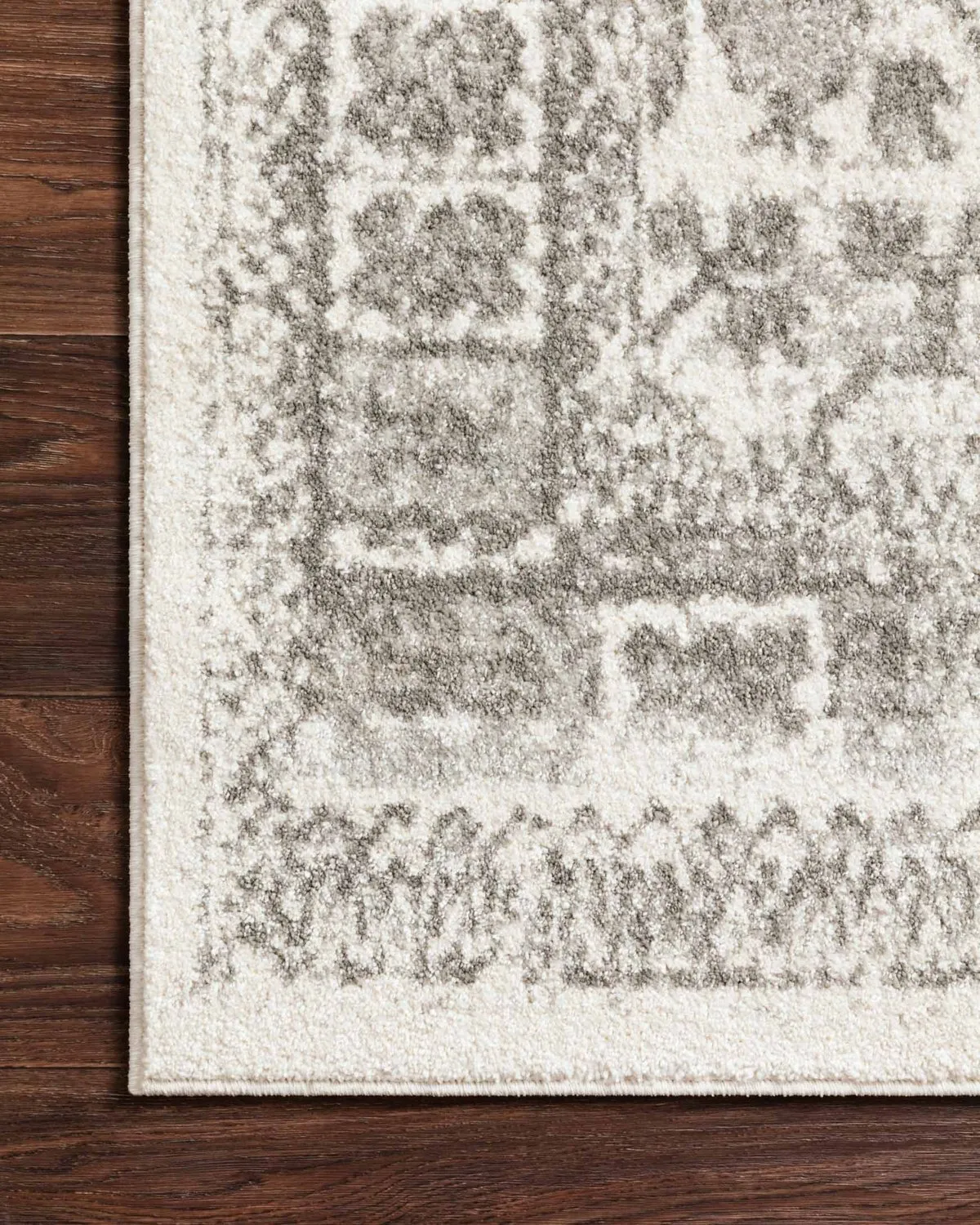 Large View Erin Classic Transitional Rug