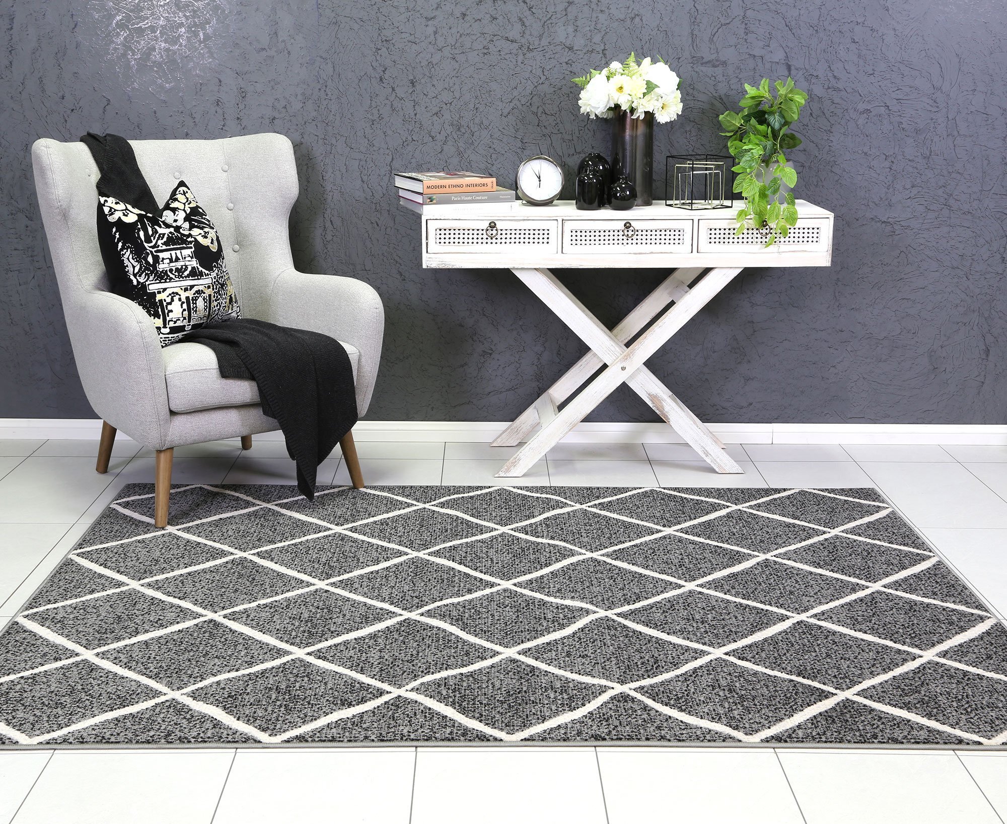 Large View Emma Modern Trellis Rug