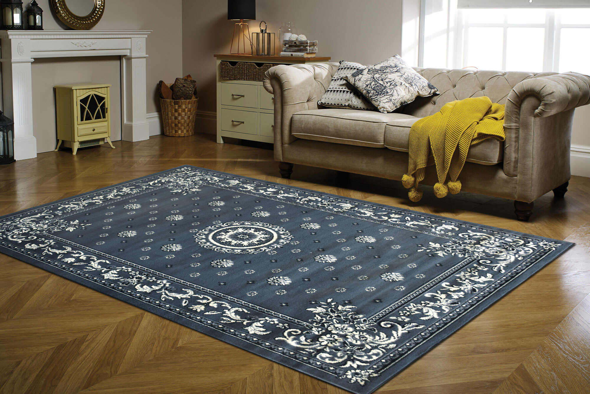 Gil Grey Traditional Medallion Rug