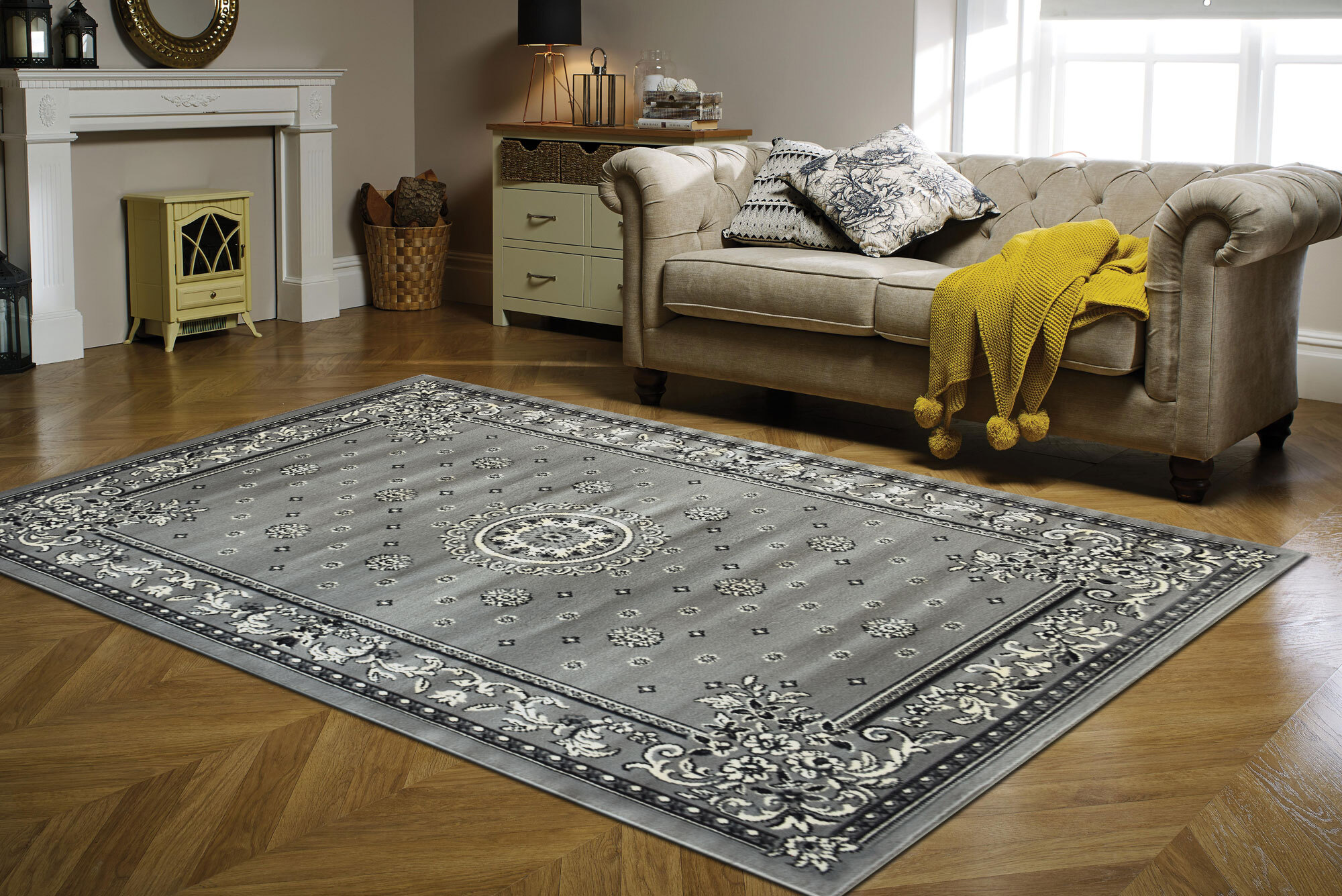 Gil Traditional Grey Medallion Rug