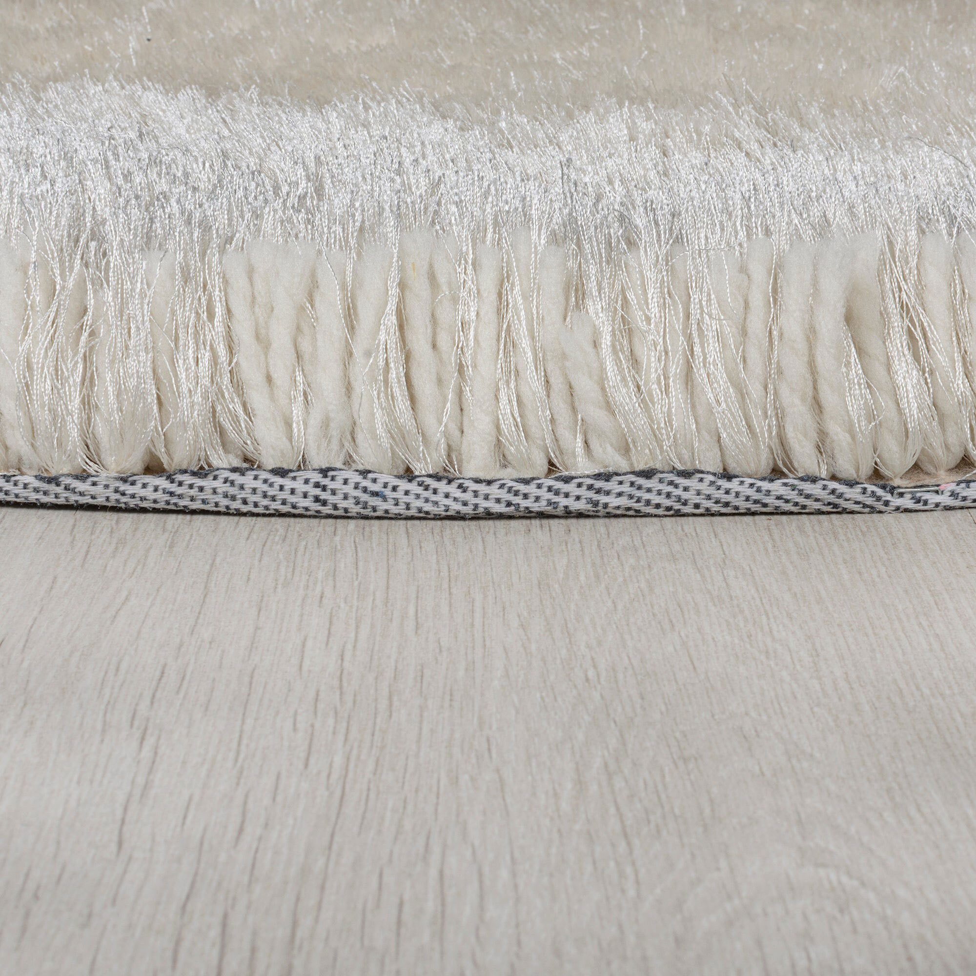 Large View Isabelle Round Shag Rug