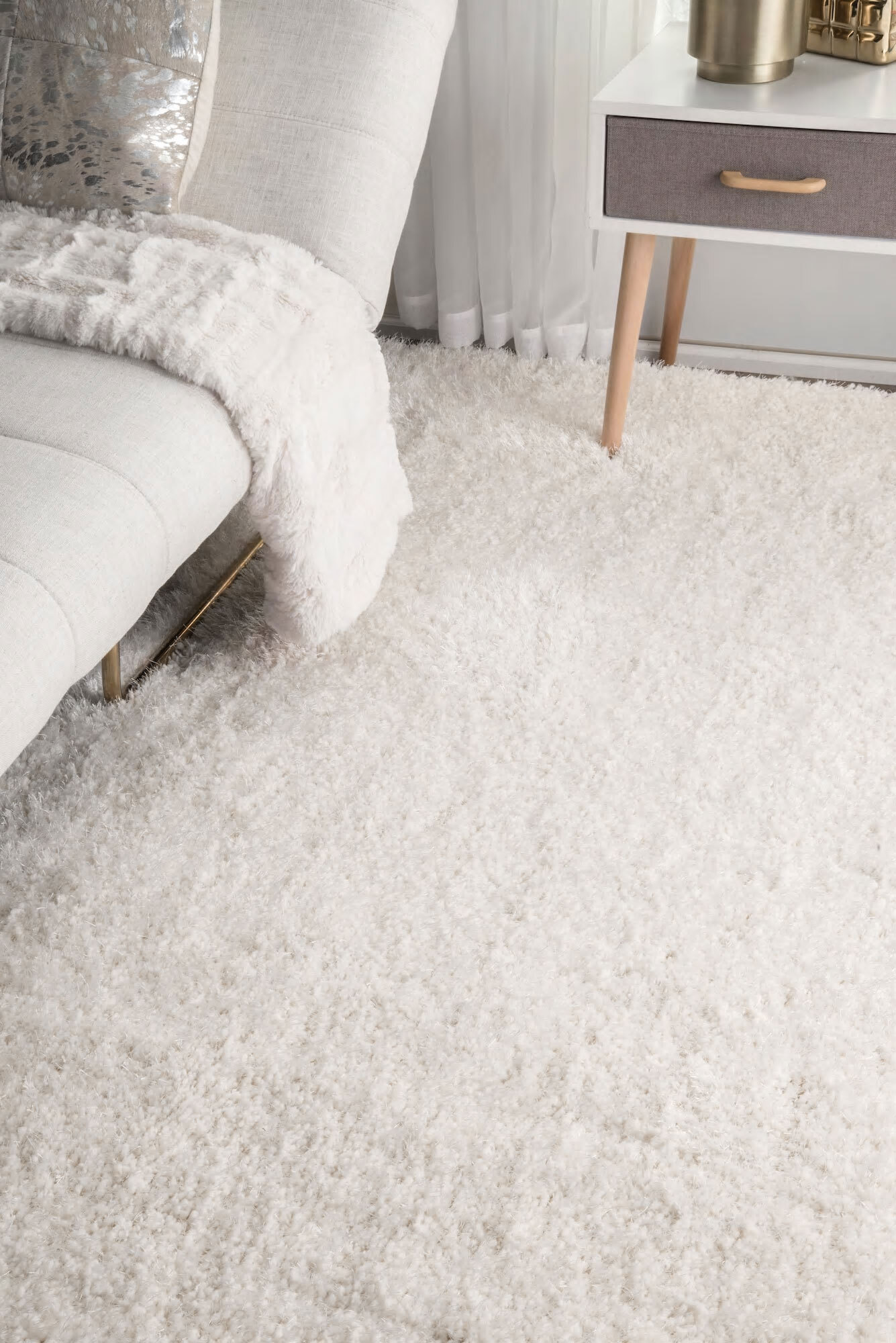 Liam Thick Plain Shaggy White Rug