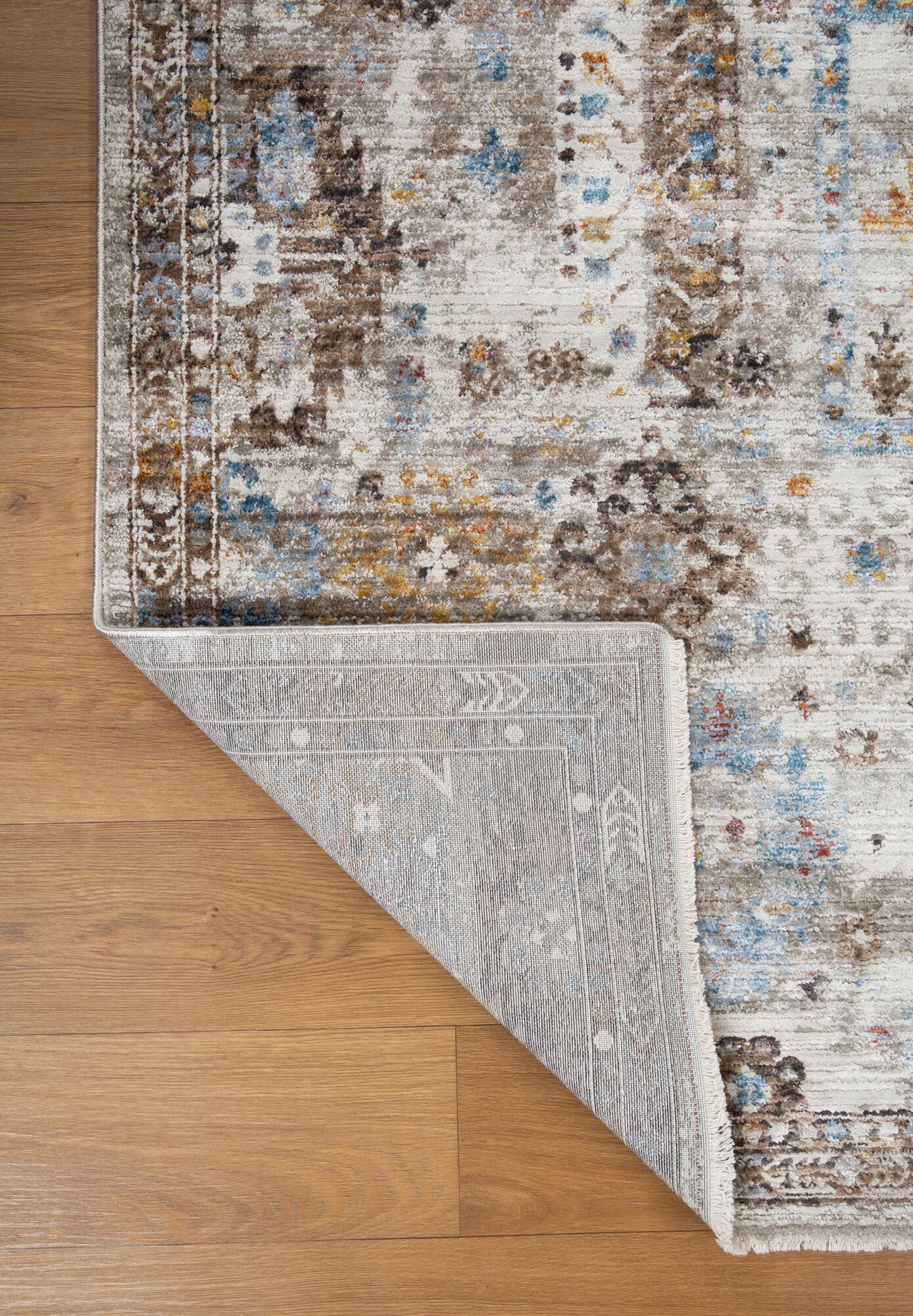 Large View Lukas Traditional Medallion Rug