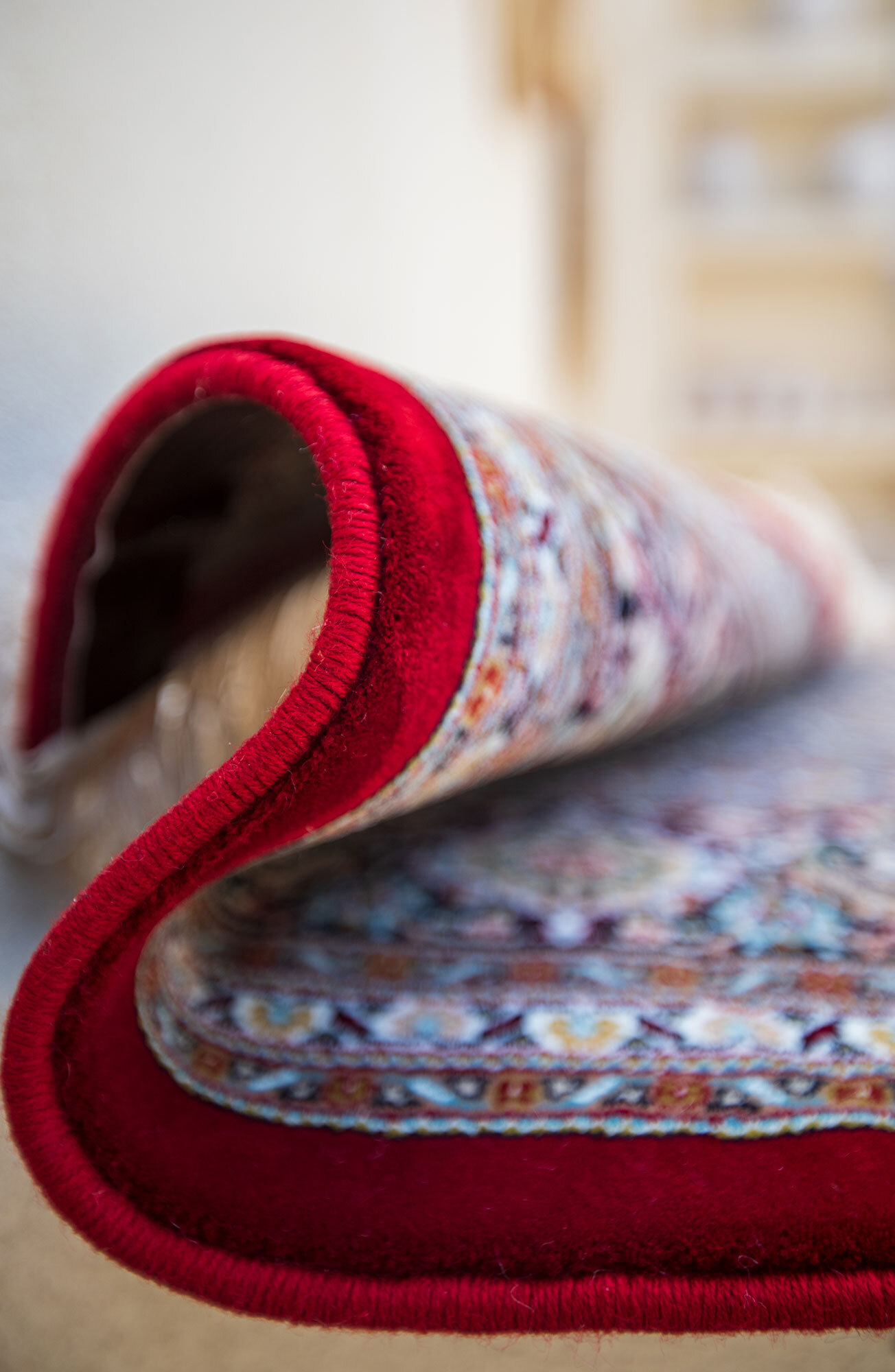 Large View Mahi Traditional Rug