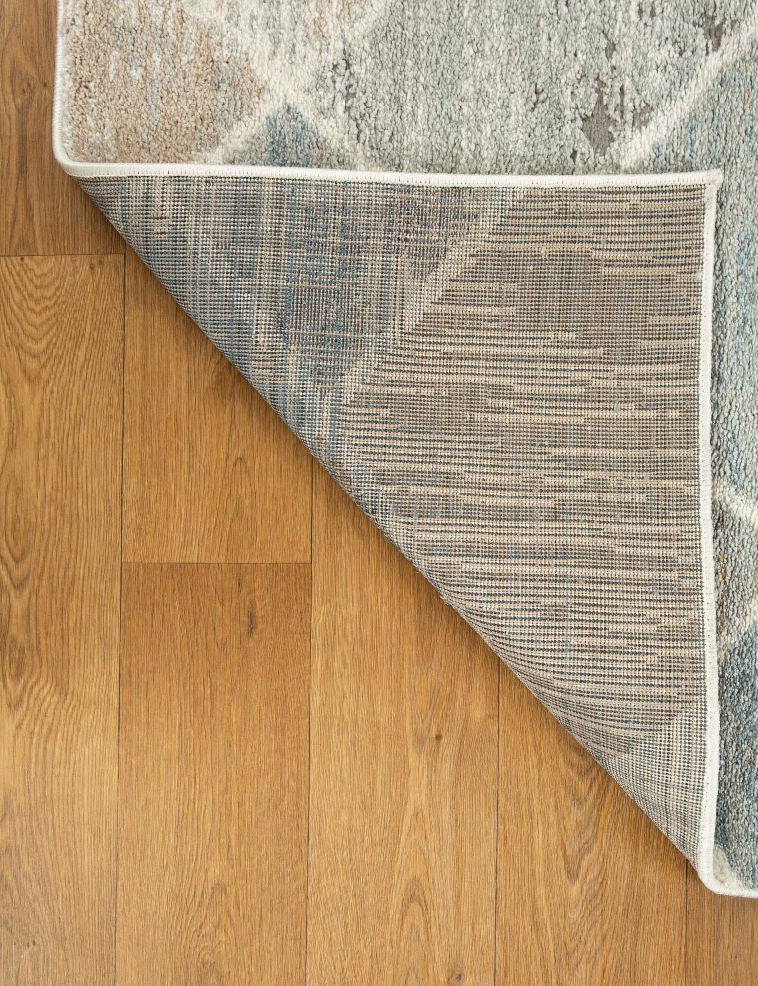 Large View Mineral Diamond Trellis Rug