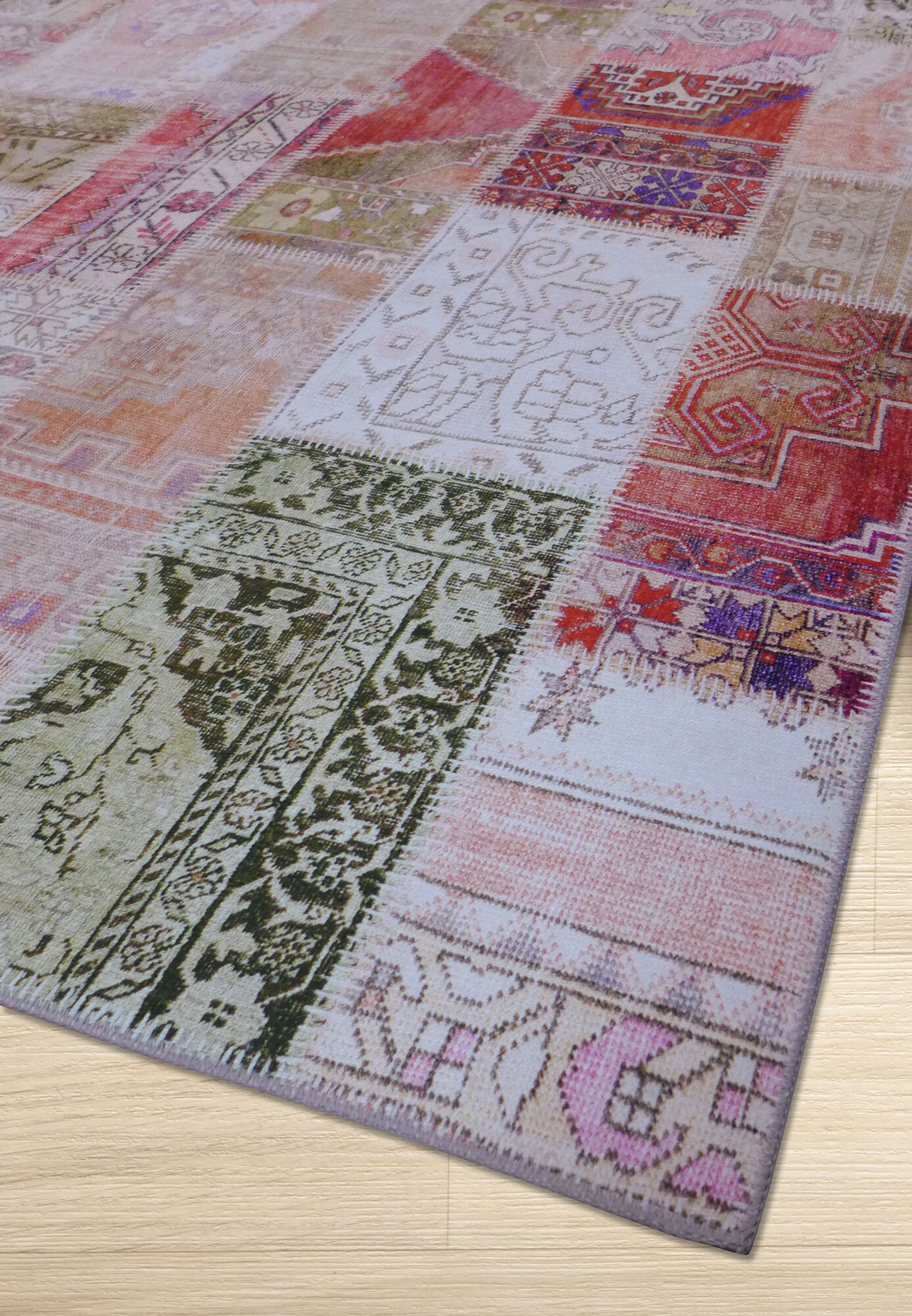 Large View Noble Traditional Patchwork Rug