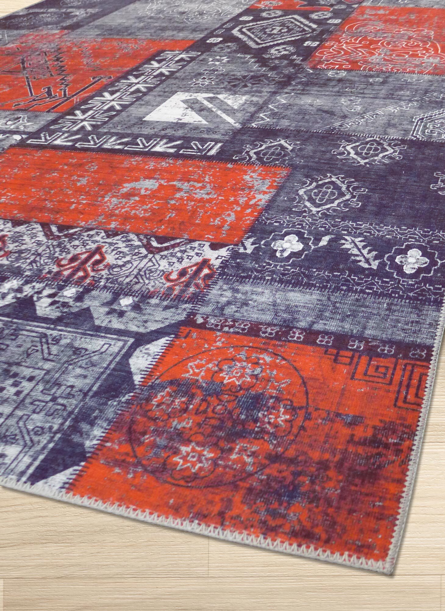 Large View Noble Traditional Distressed Rug
